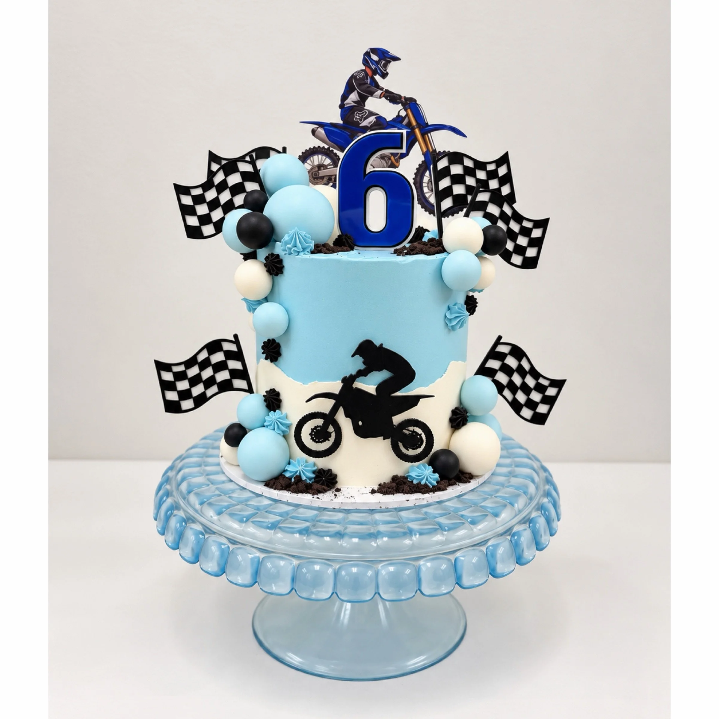Revving into 6🏁💙

#biancascakery #motorbikecake #motorcycle #motorcyclecake #six