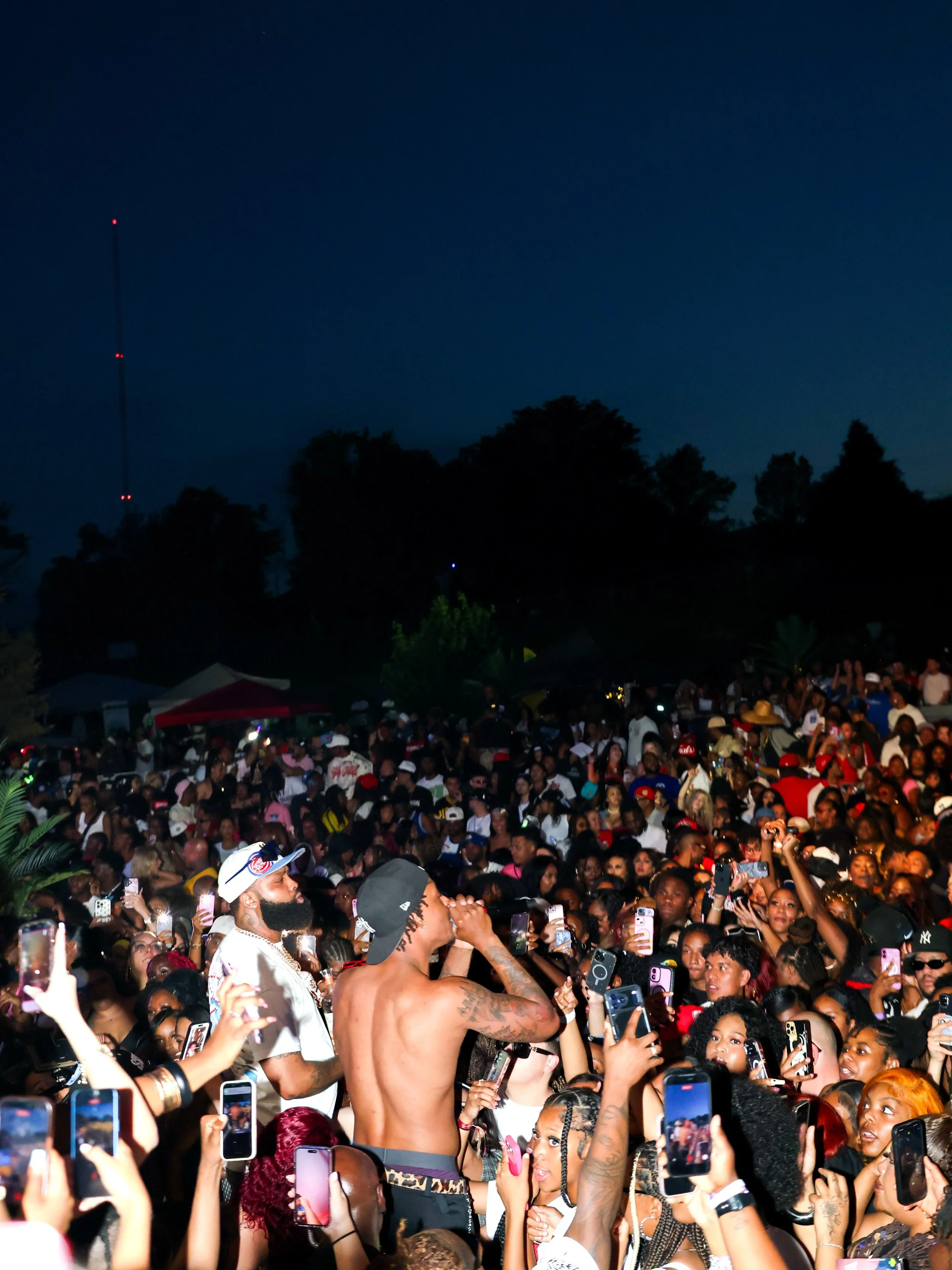 SUMMER IS OFFICIALLY KICKED OFF WITH THE CIRCUIT SUMMER KICKOFF: MUNCHIES FEST BEING AN ABSOLUTE HIT 💯 @bossman_dlow, @_skillababy, @mozzy, @sadababy, @itsmstrim, @trevrichhd, AND MANY MORE TURNING THE CROWD UP @munchies.and.mimosas &amp; @brickyglo