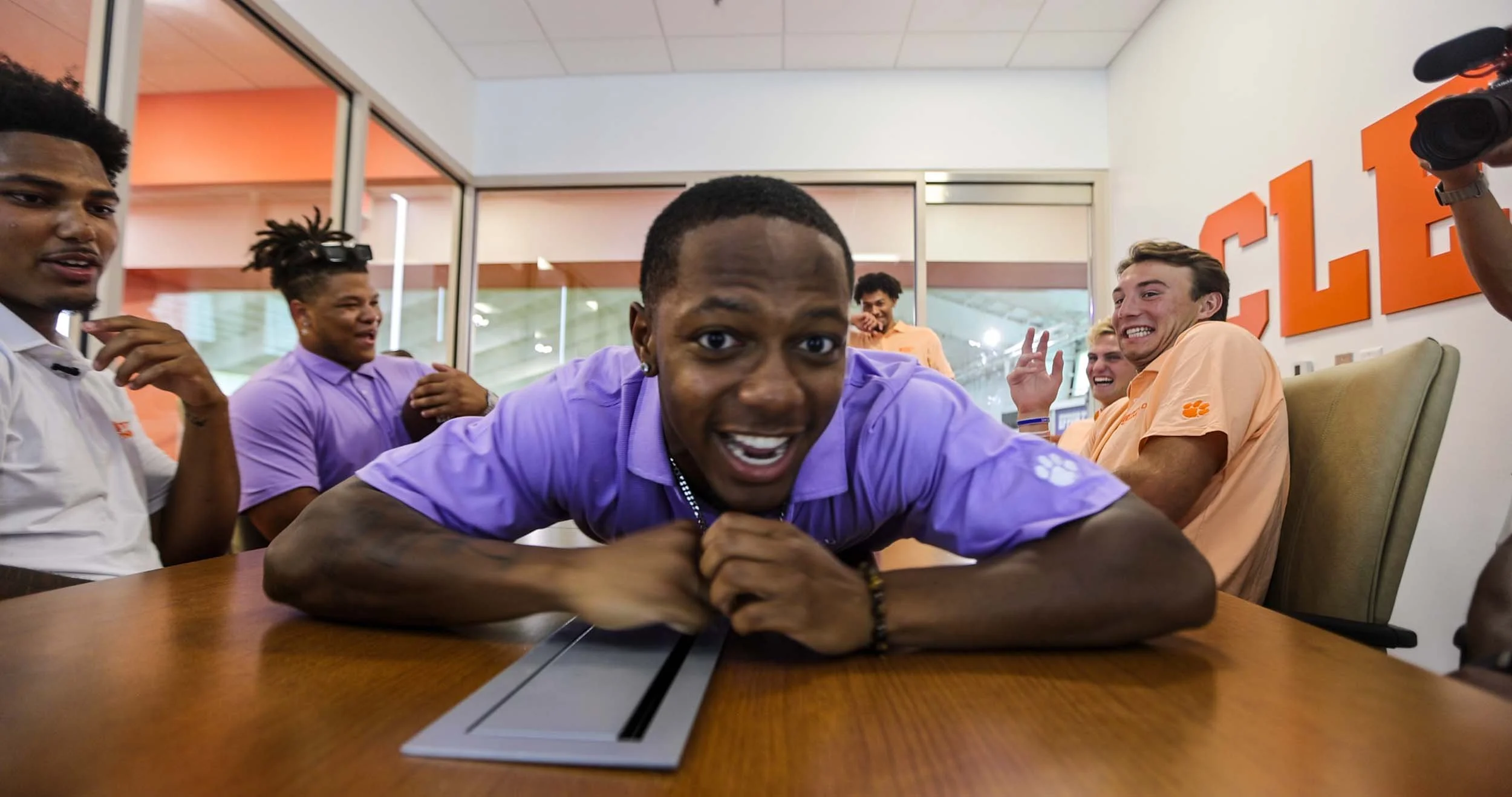 UnitedBank-ClemsonFootballNIL-July2024-screengrabs-52.jpg
