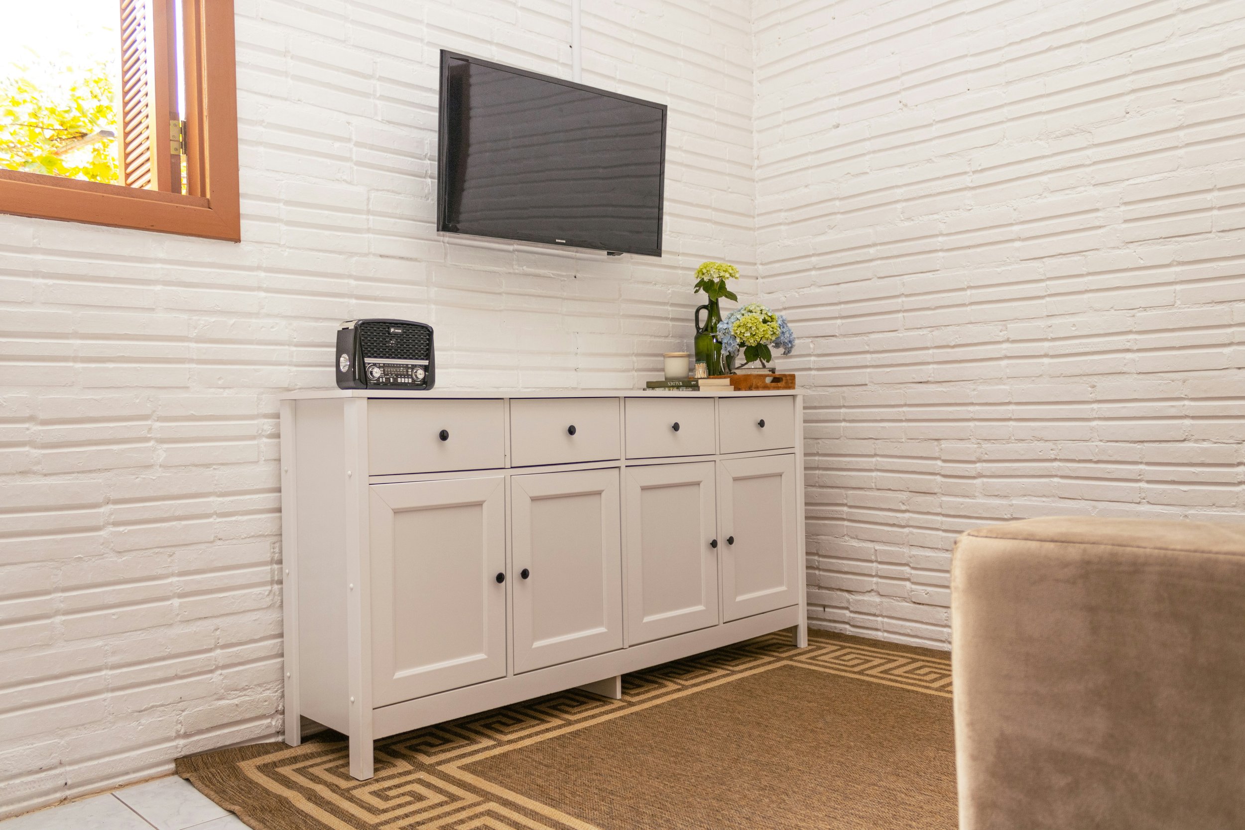 HOME THEATRE, OUTDOOR AND POOLSIDE AUDIO/VIDEO