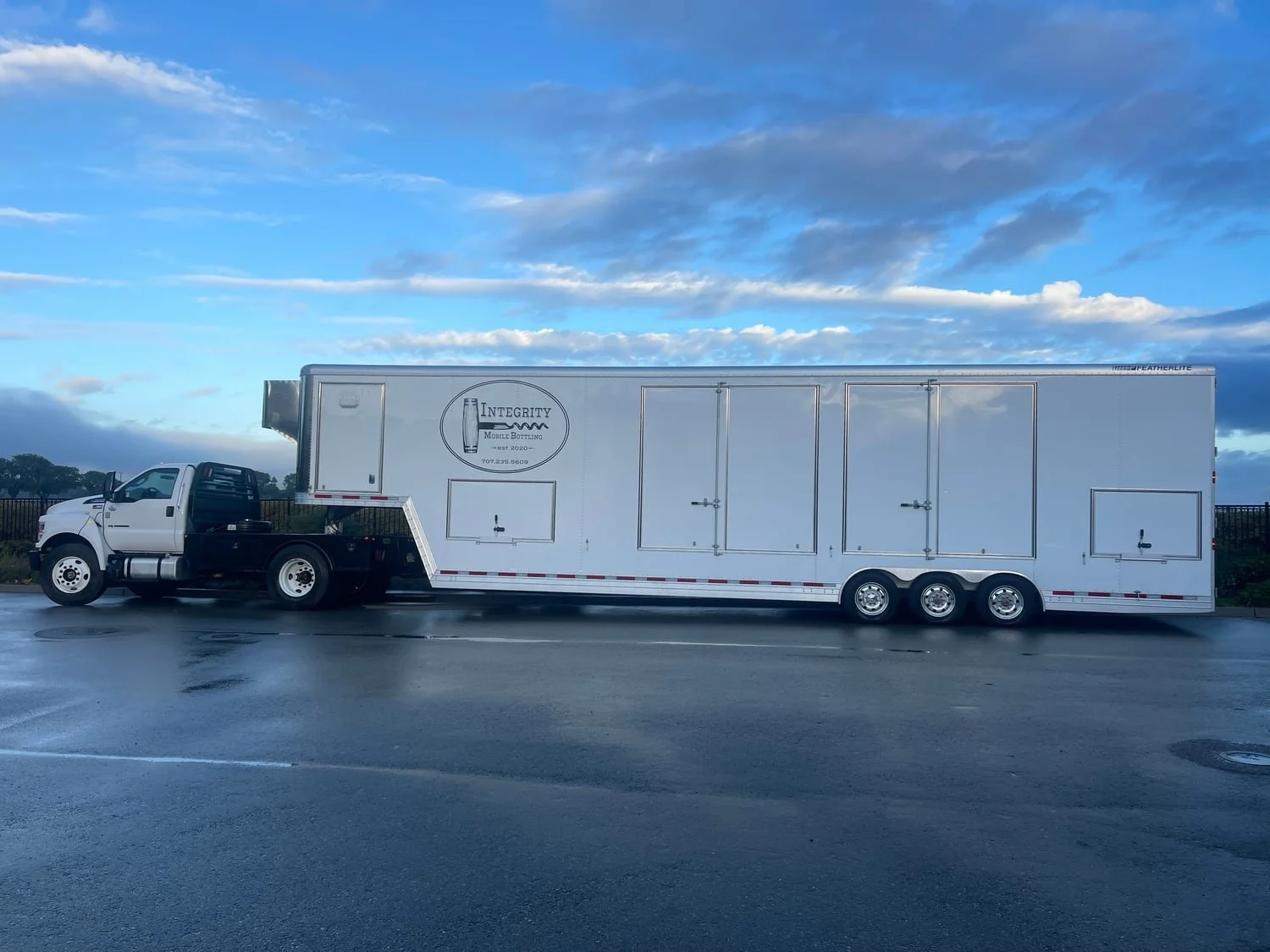 gal-7-trailer-lot.jpg