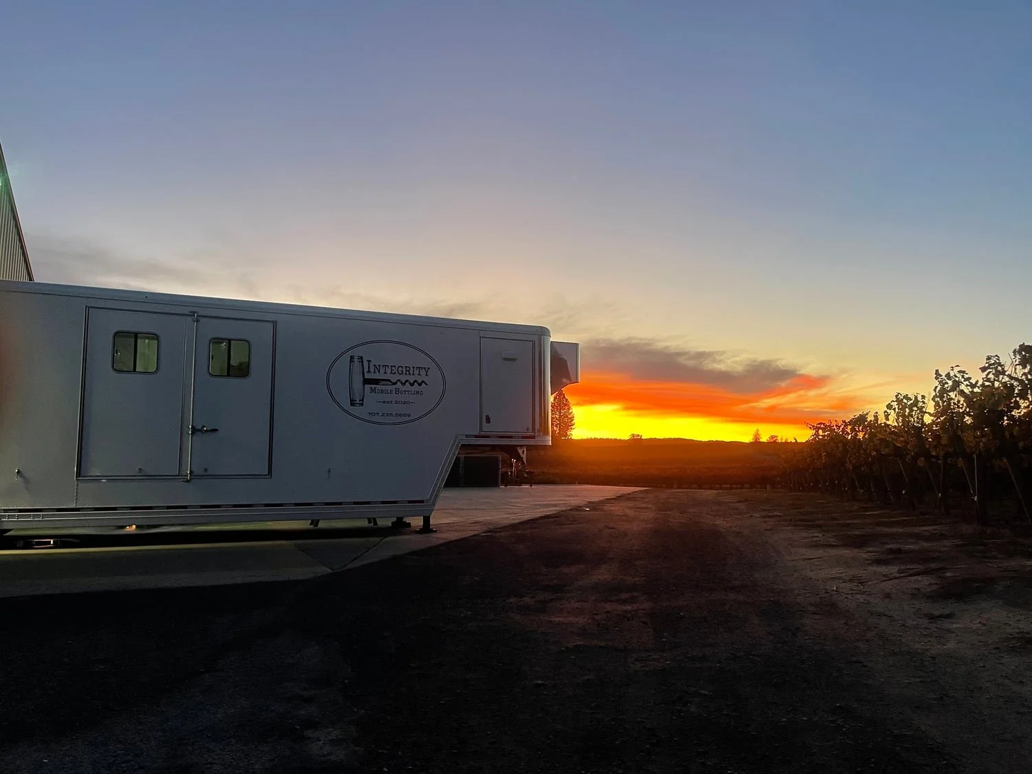 gal-4-trailer-sunset.jpg