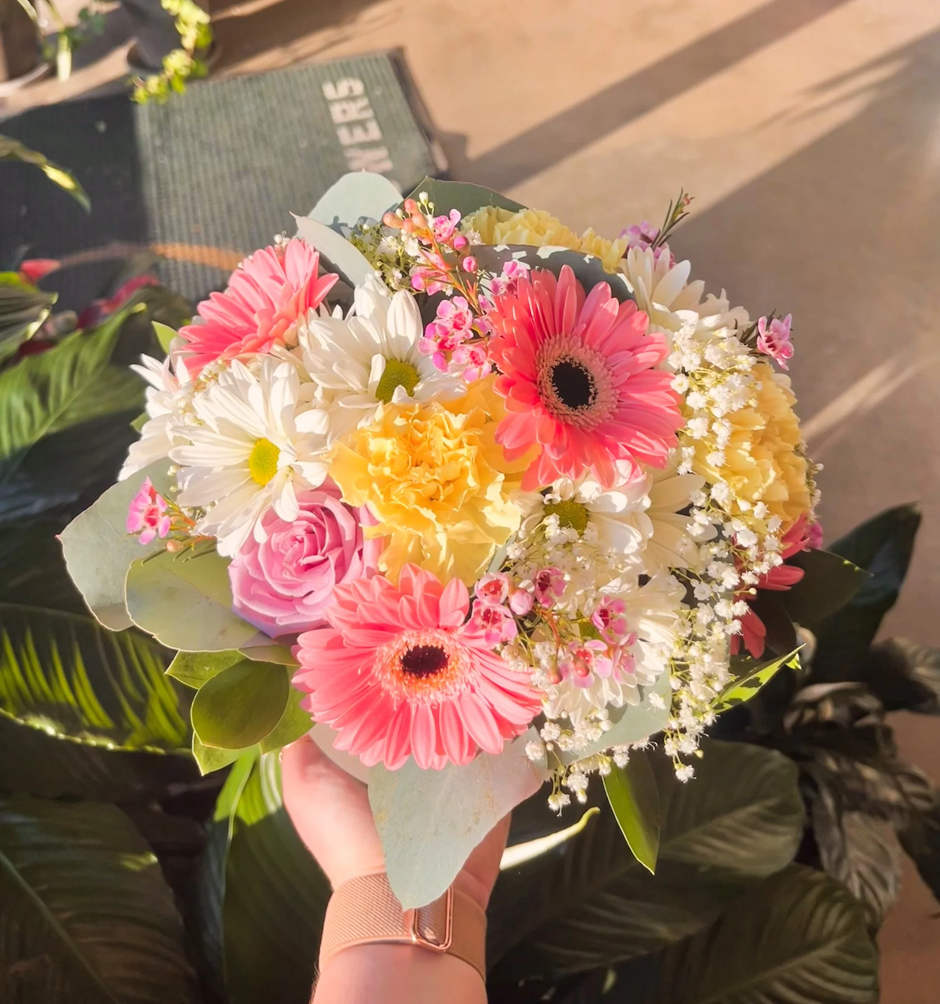 Small sized arrangement