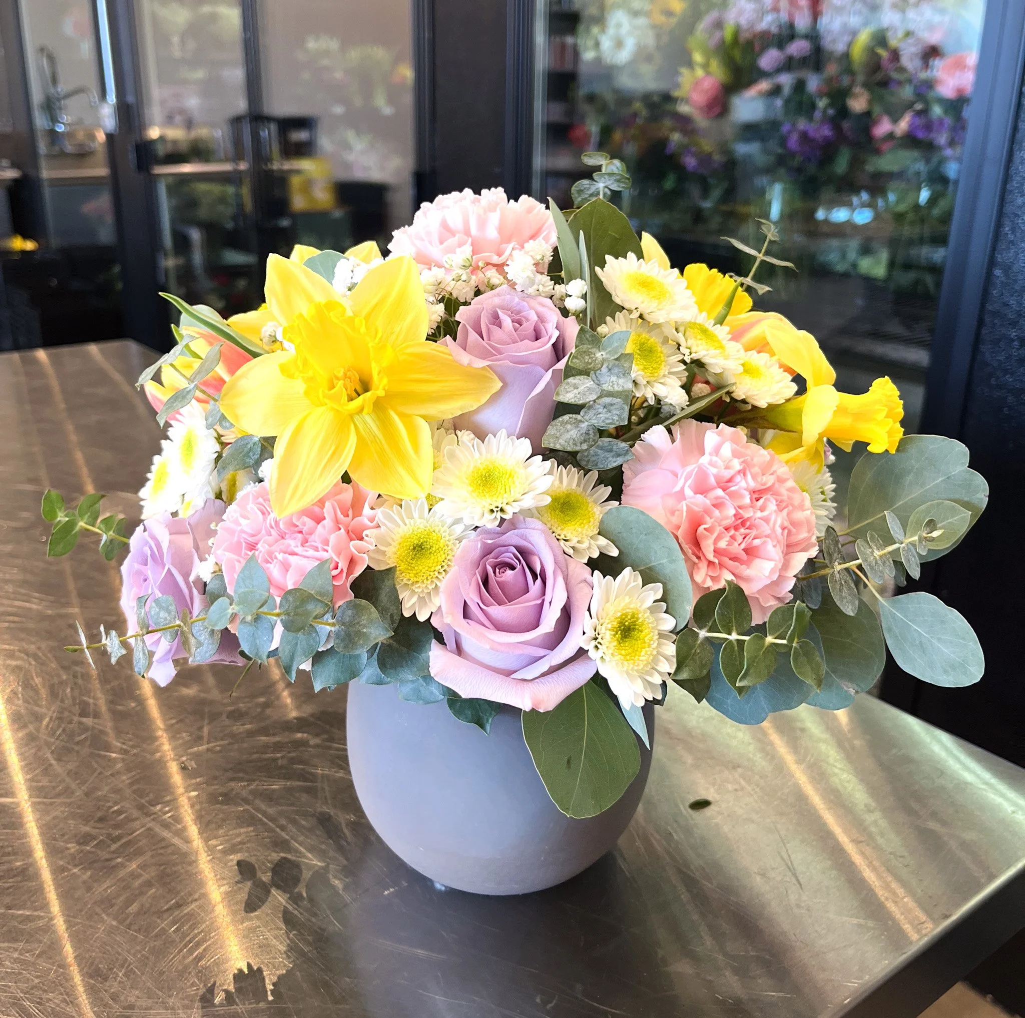Small sized arrangement
