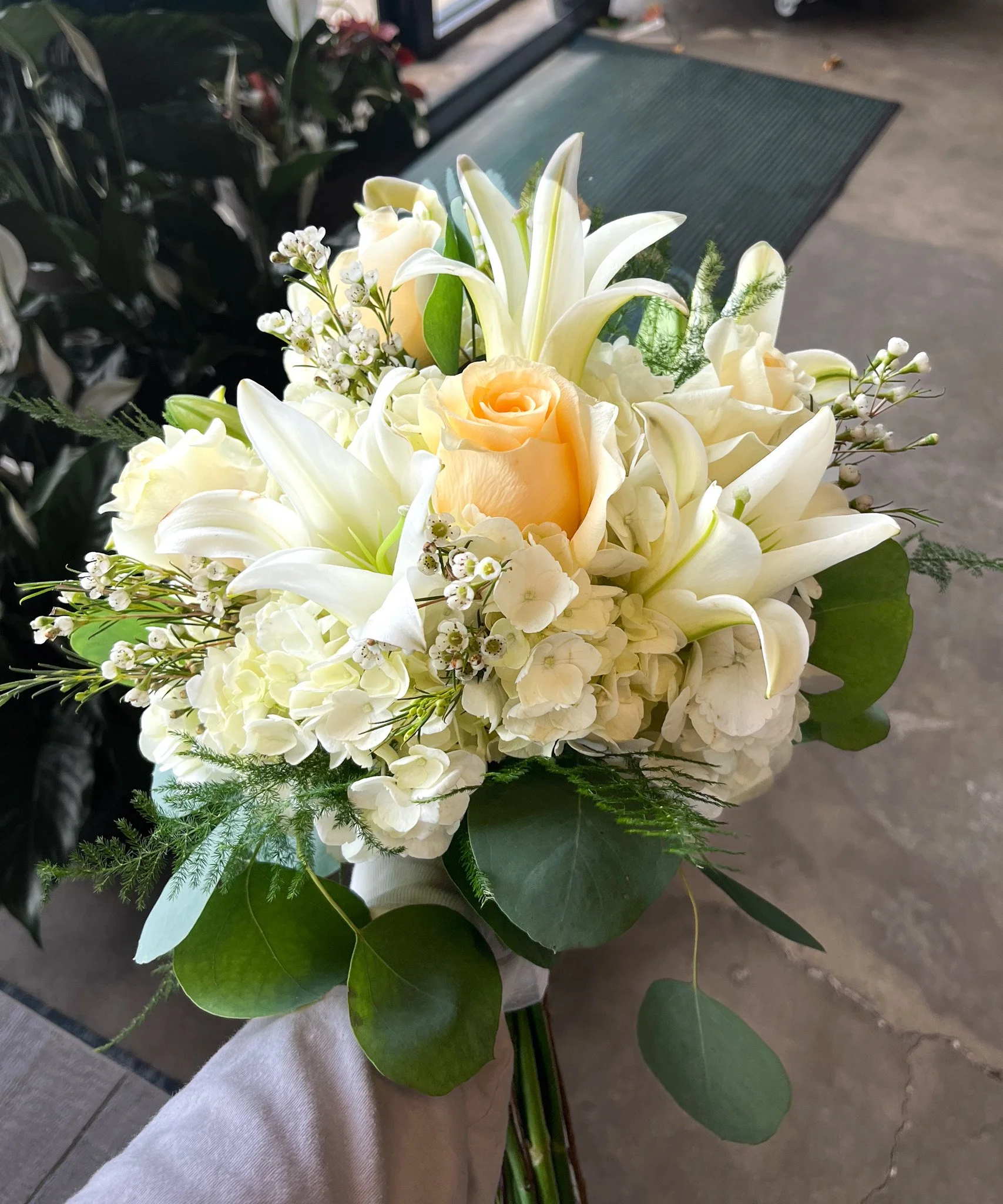 All white bridal bouquet