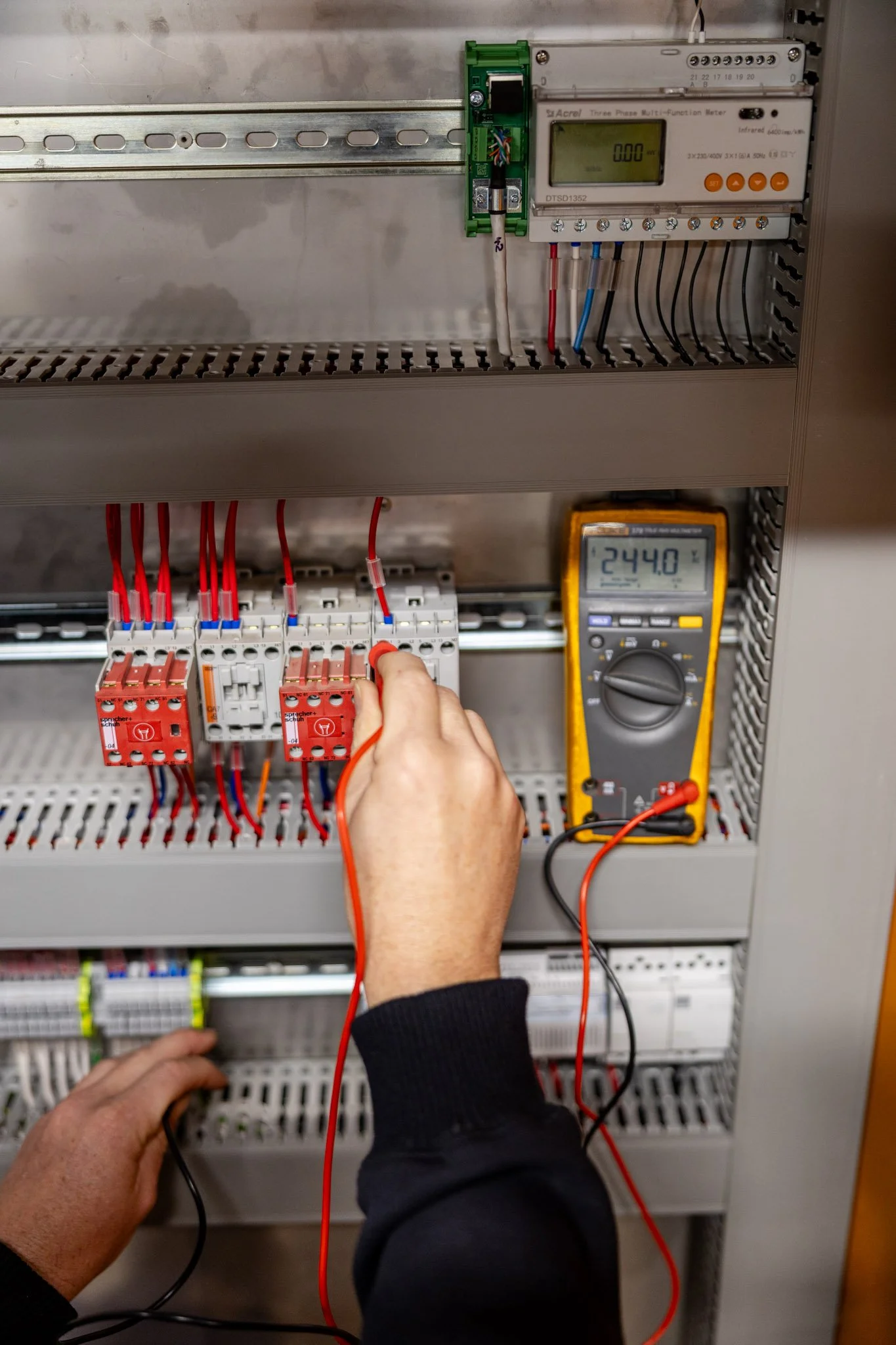 Layton-Electrical-Riverina-NSW-CutAboveProductions68.jpg