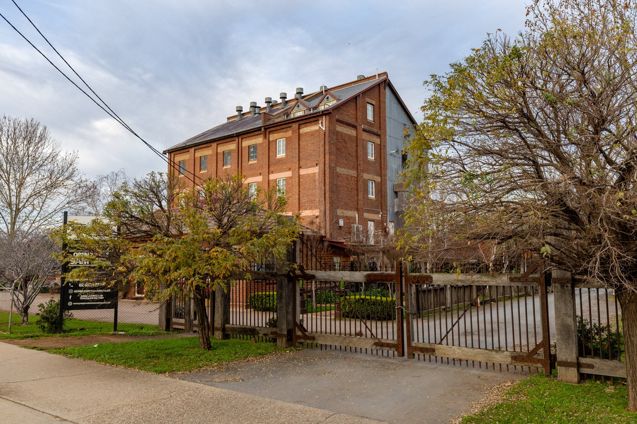 Layton-Electrical-Riverina-NSW-CutAboveProductions132.jpg