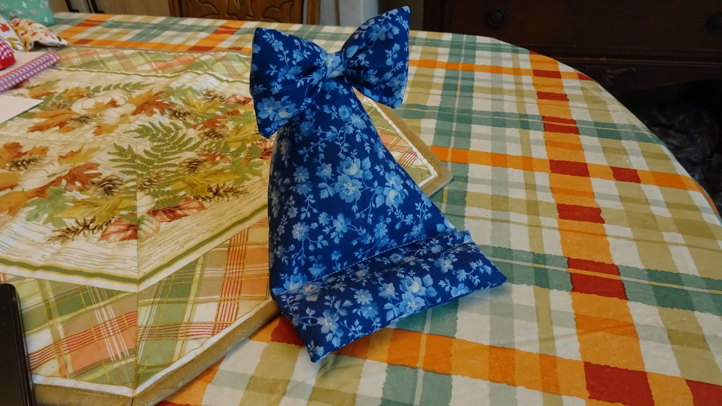 Blue Floral Phone/Tablet holder