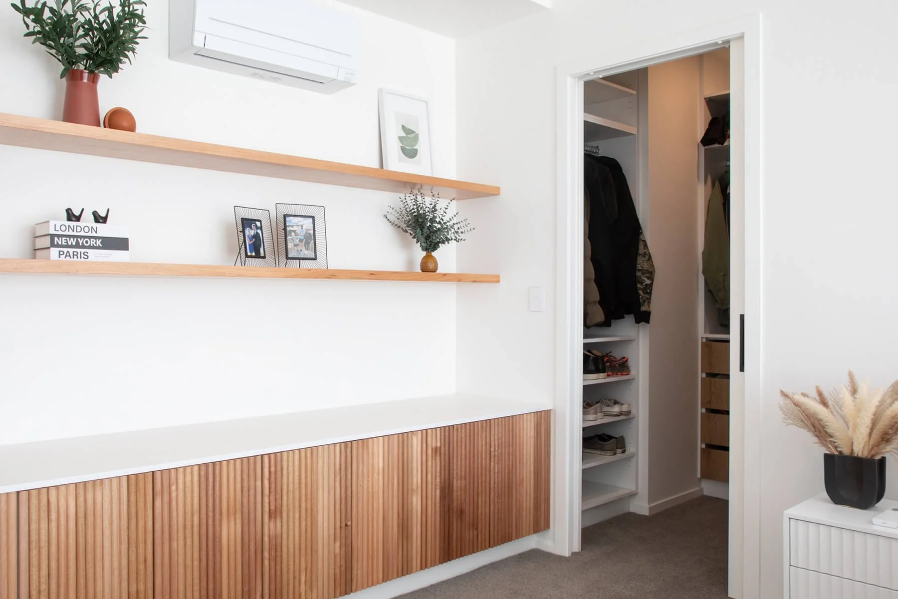 Carrolls-wardrobes-_B4A8662 1.jpg