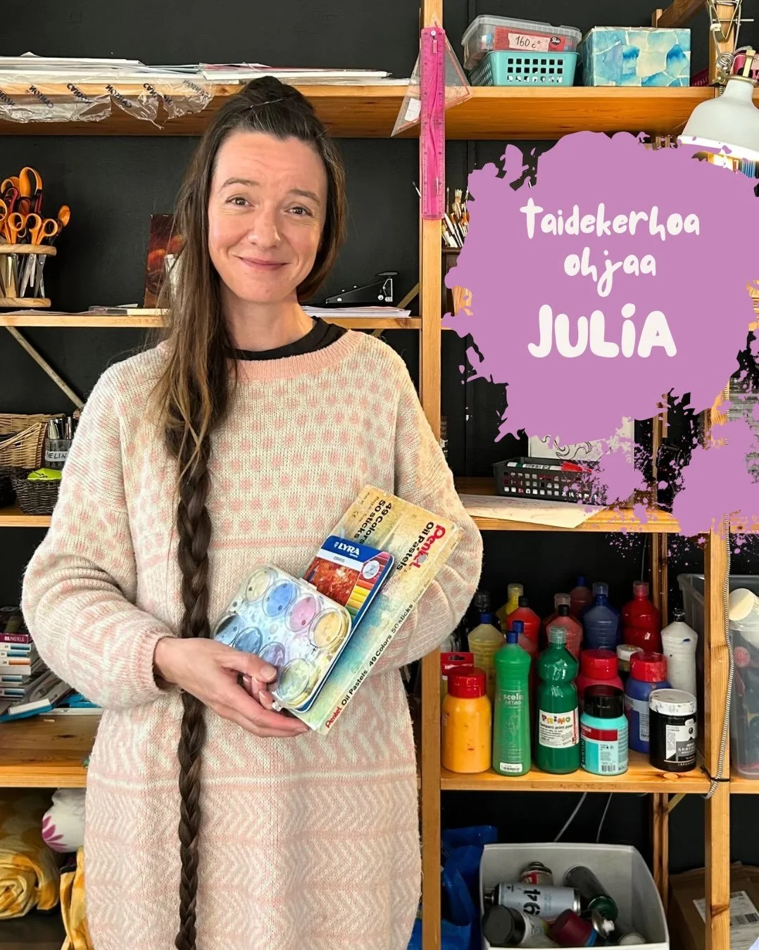 Heippa! Olen Julia ja ohjaan taidekerhoa t&auml;n&auml; syksyn&auml;. 🎨

Tykk&auml;&auml;n erityisesti siit&auml; kuinka eri v&auml;rit sointuvat ja v&auml;reilev&auml;t kesken&auml;&auml;n, ja kuinka syksyn h&auml;m&auml;r&auml; saa monet v&auml;ri