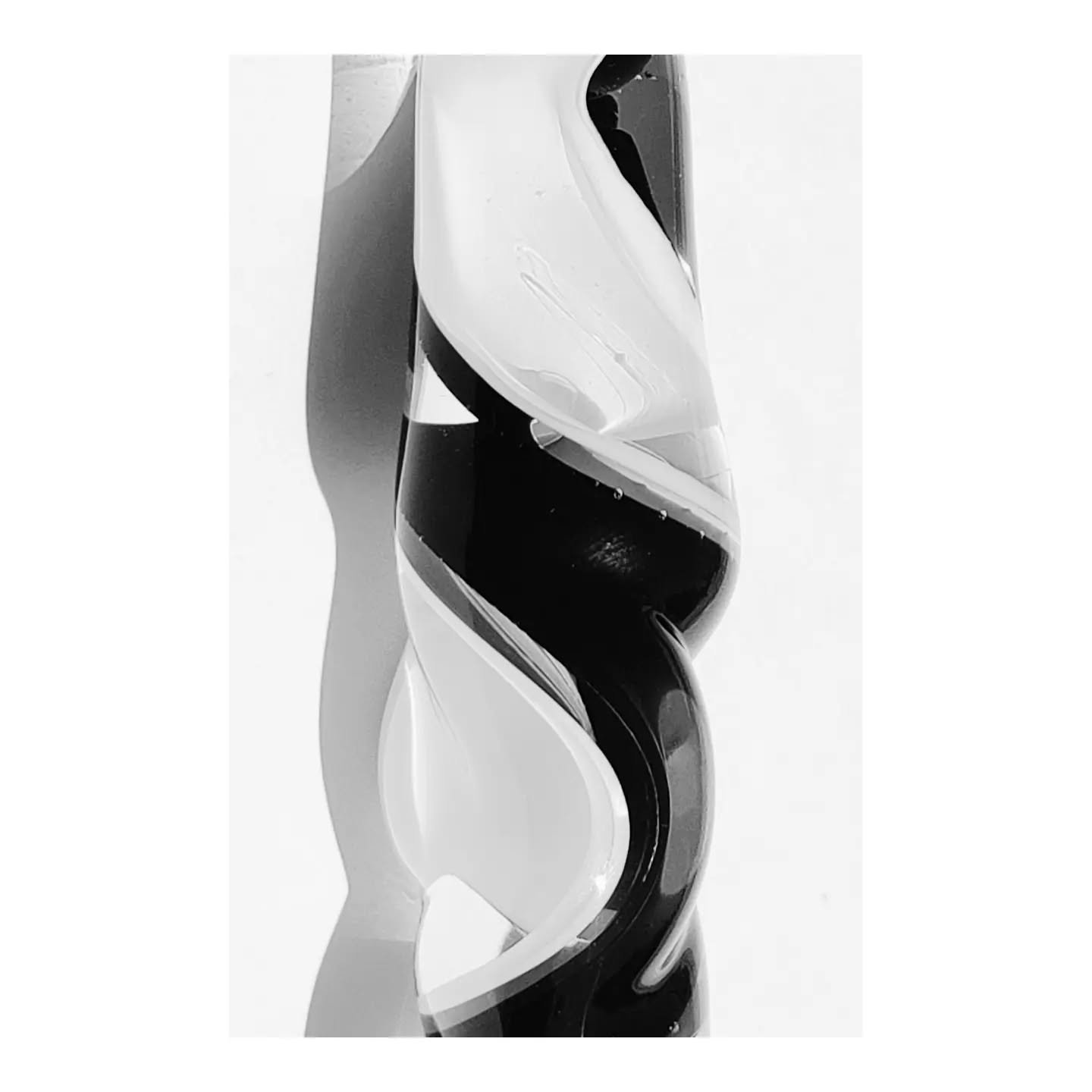 Glass sculpture 
B&amp;W 

Unique
