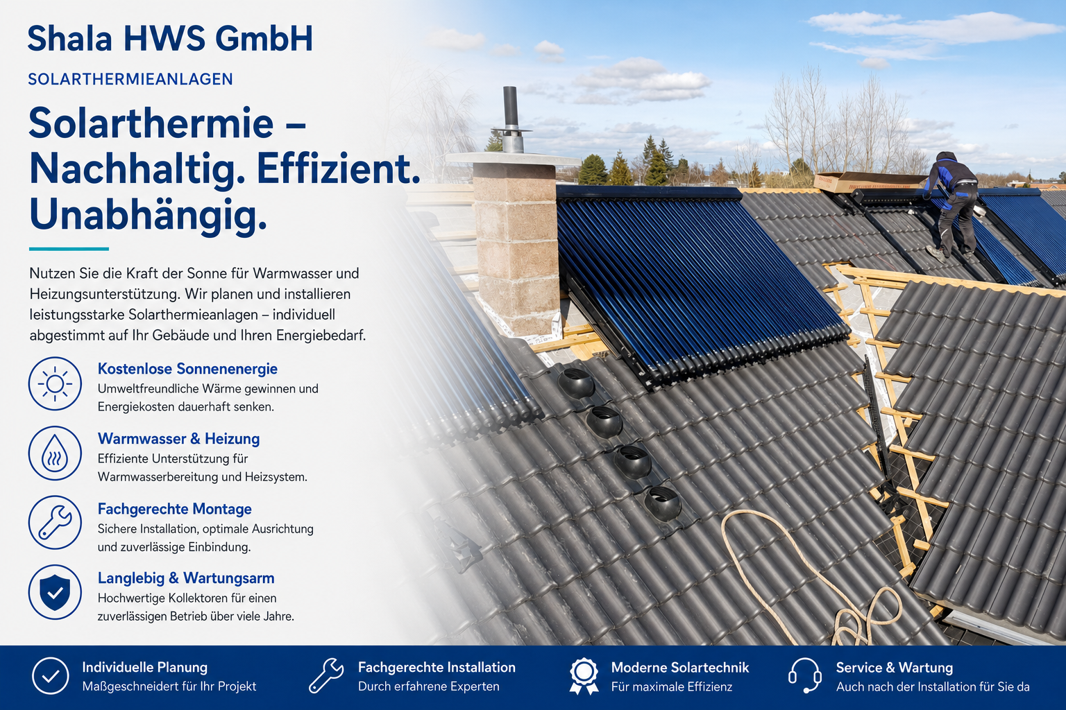 Ein Hausdach mit Solarkollektoren und installierende Arbeiter, die auf dem Dach arbeiten.