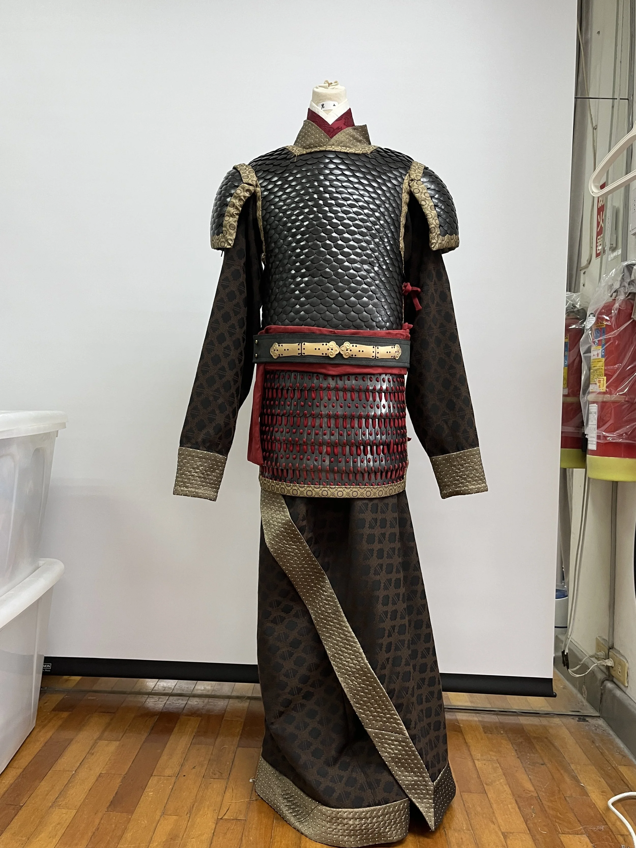 4th century Chinese Armor, Deep Robe 
