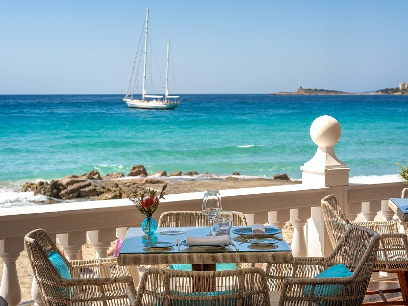 Hotel Nixe Palace Car Delivery Location Aguilar Rentals