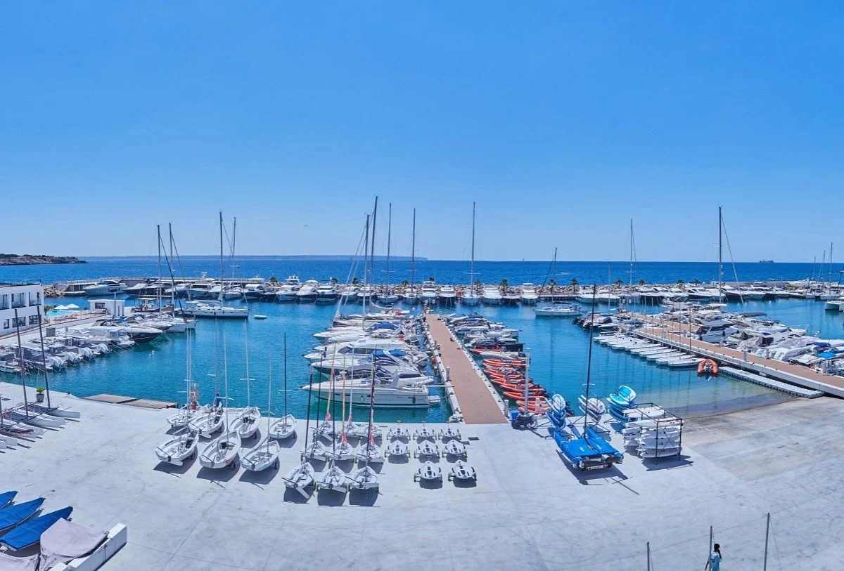 Puerto de Calanova Delivery Spot Aguilar Rentals Car Hire Mallorca
