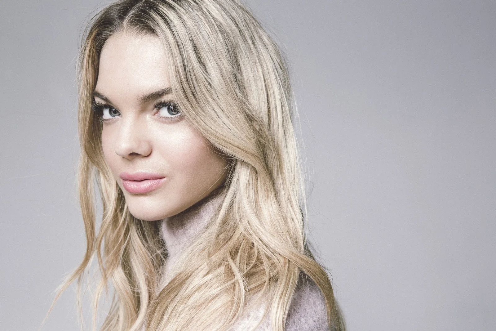 Louisa Johnson - Notion Magazine
