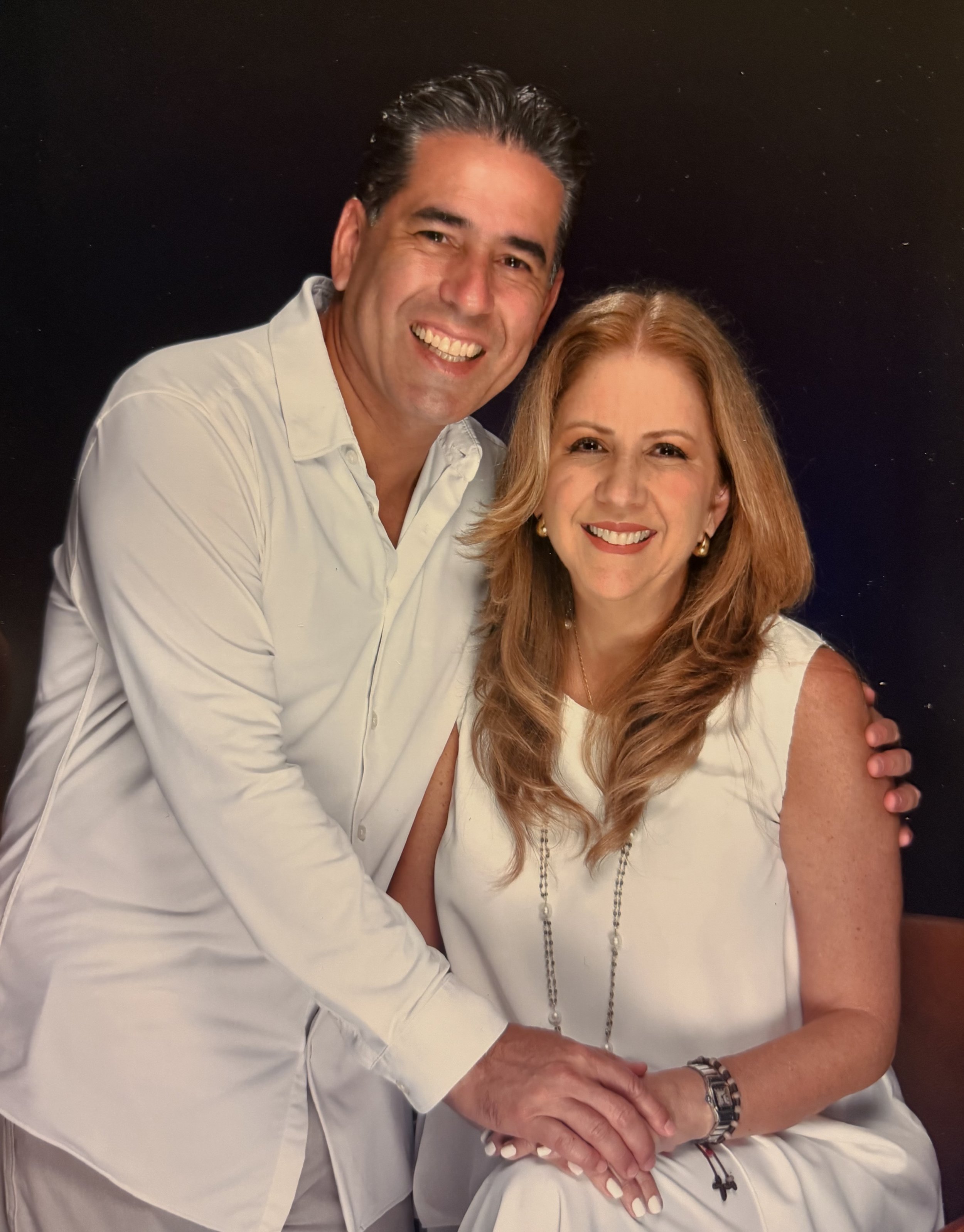 Gustavo y Marifer Ordonez, autores del libro Del Amor Huevo al Amor Jamón y especialistas en acompañamiento matrimonial.