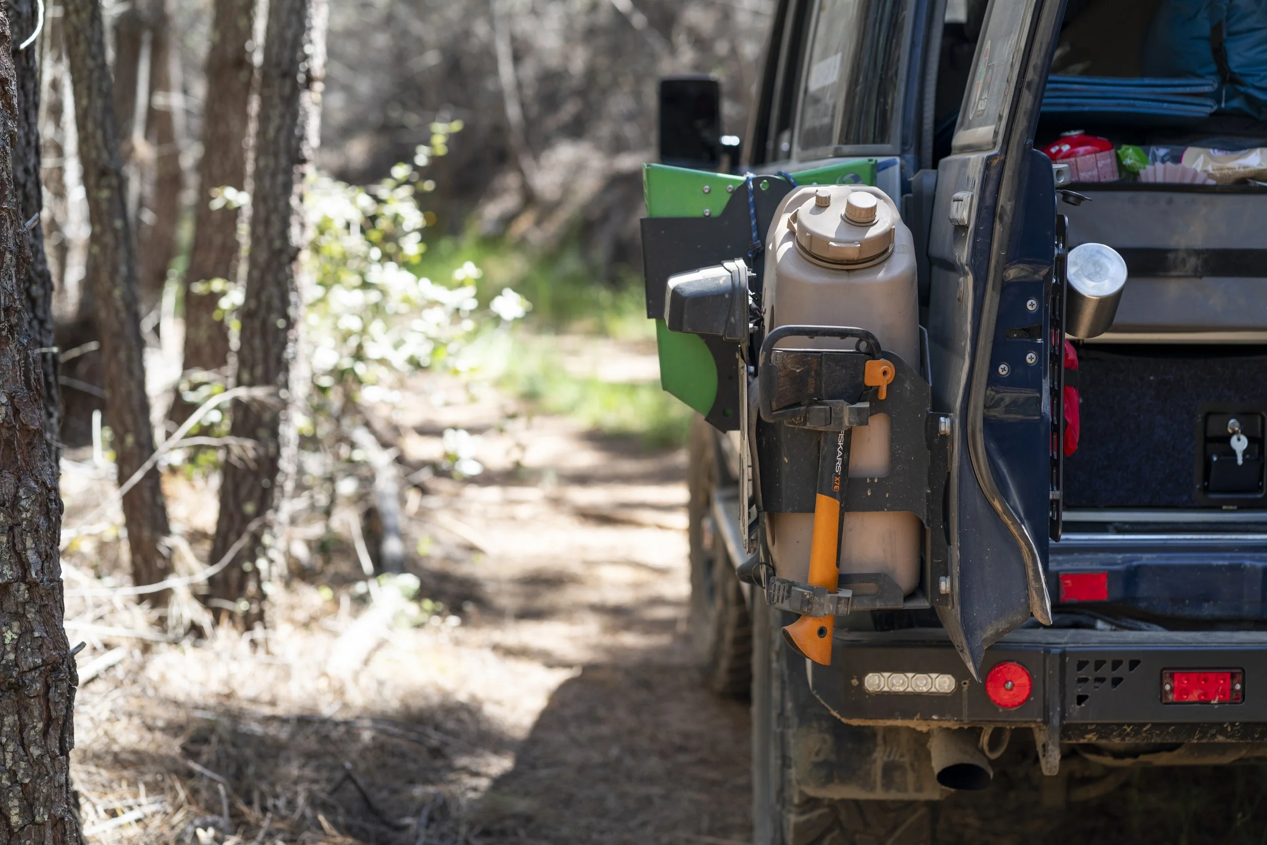 Soporte doble para Jerrycan Land Cruiser 70/73/76/77/79