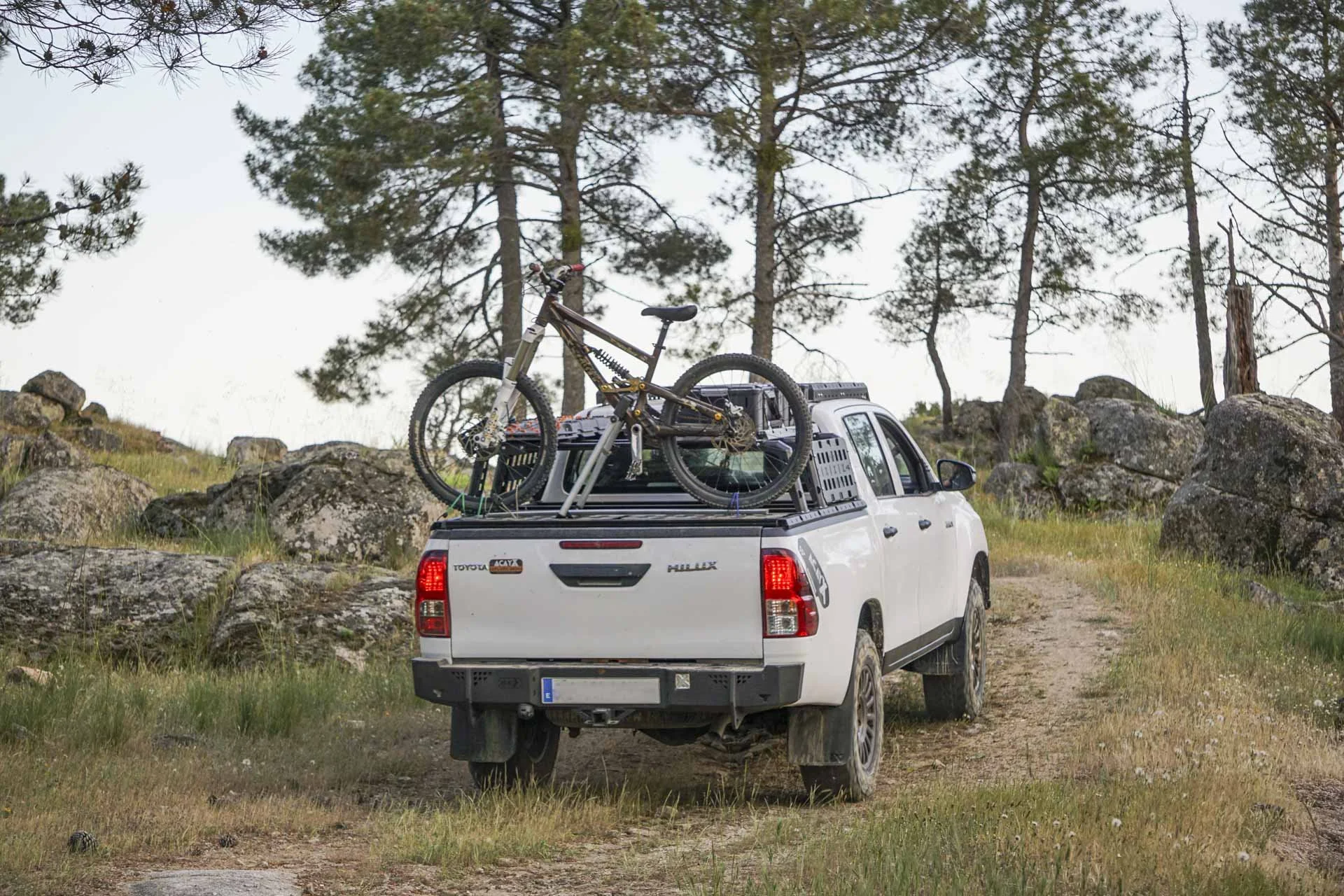 hilux.jpg