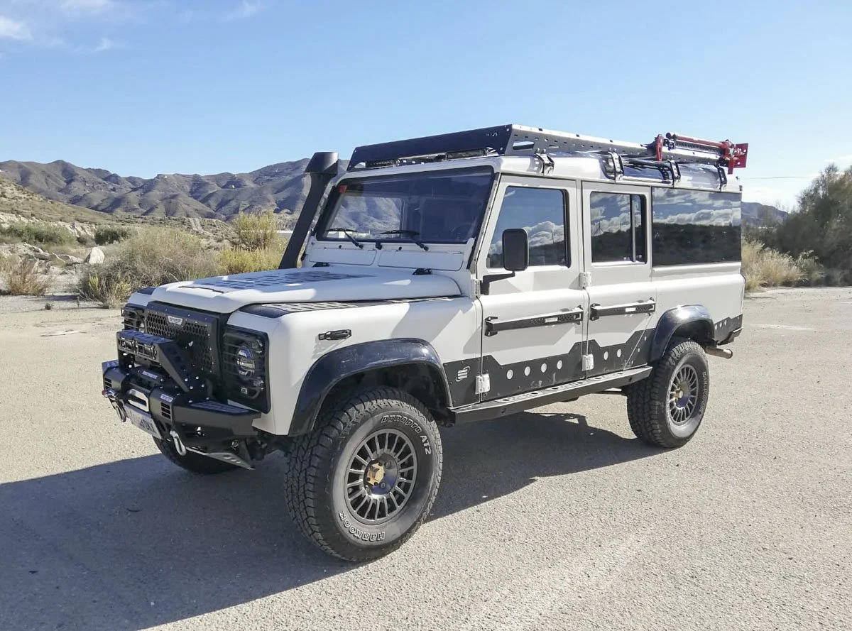 LAND ROVER