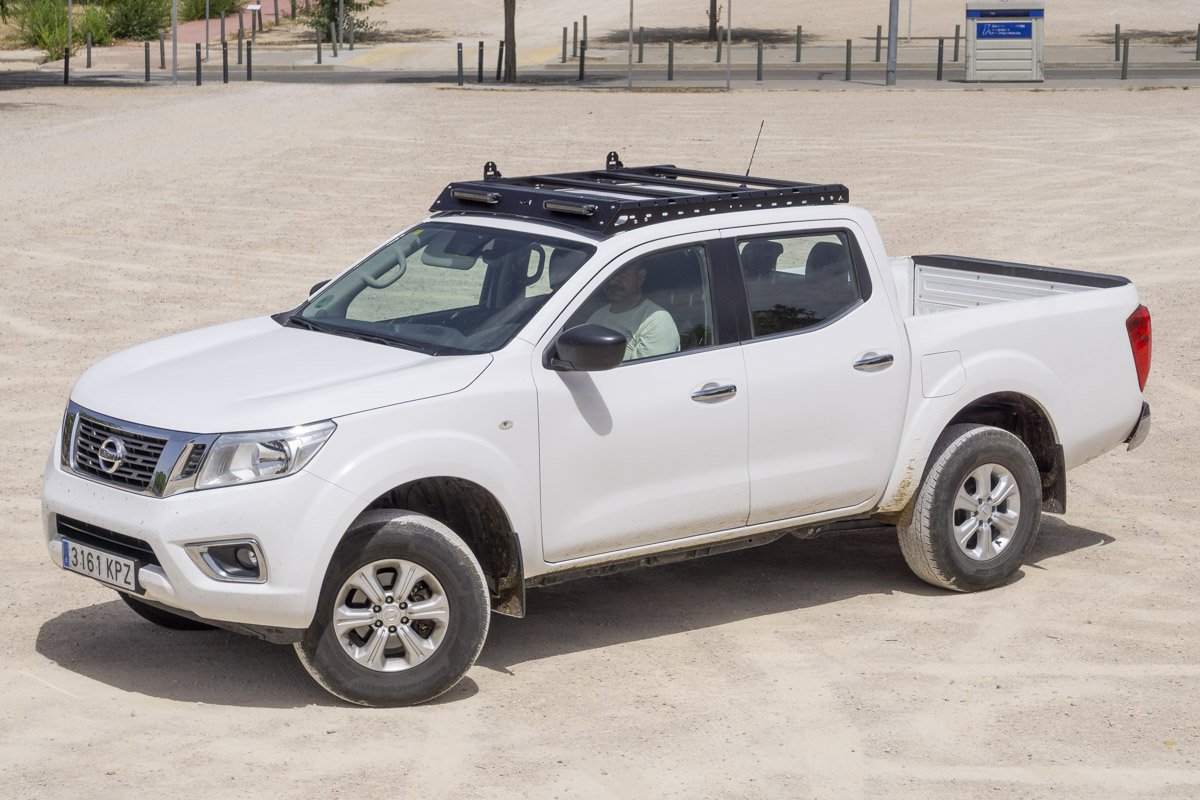 Nisan Navara