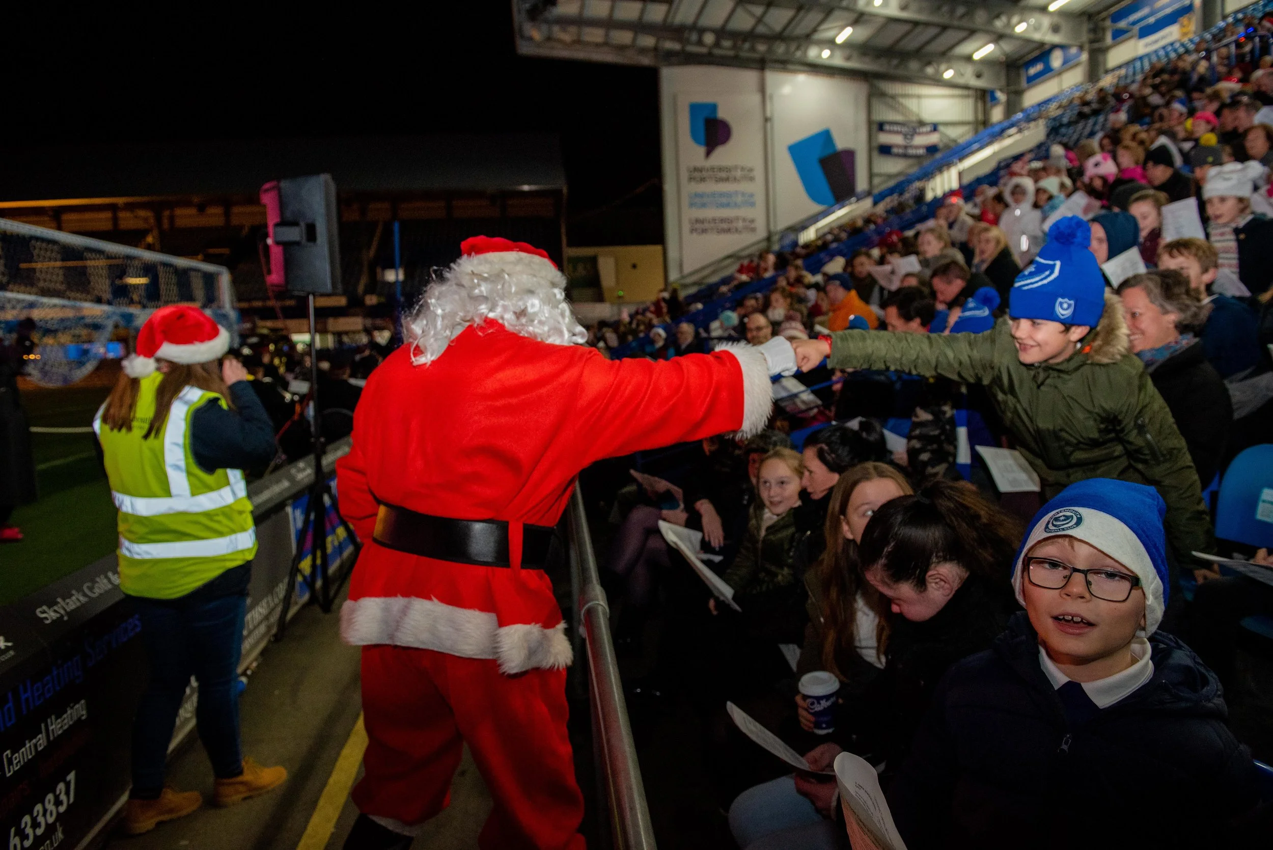 VernonNash_Schools Carols at Fratton Park_038.jpg