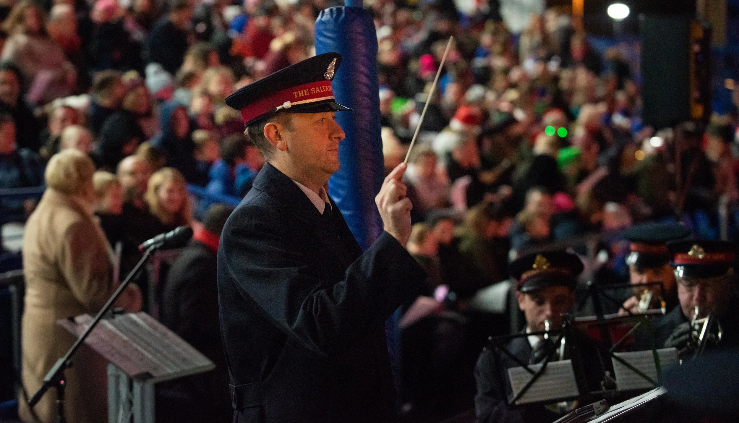 VernonNash_Schools Carols at Fratton Park_005.jpg
