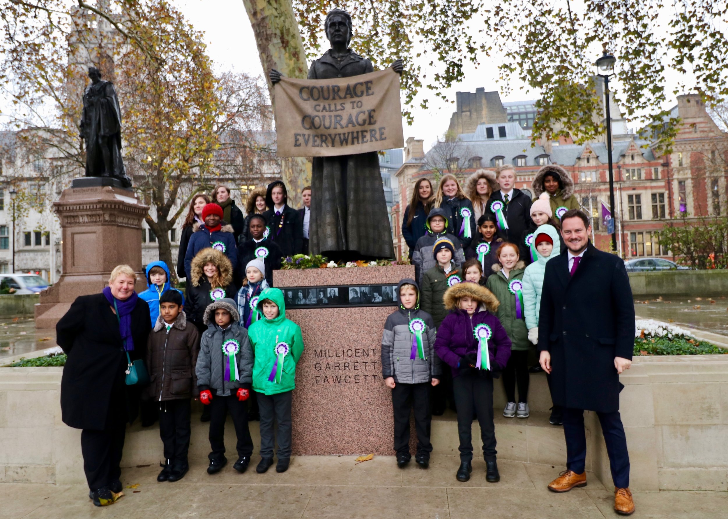 The children’s choir with Stephen Morgan MP and Sue Beckett