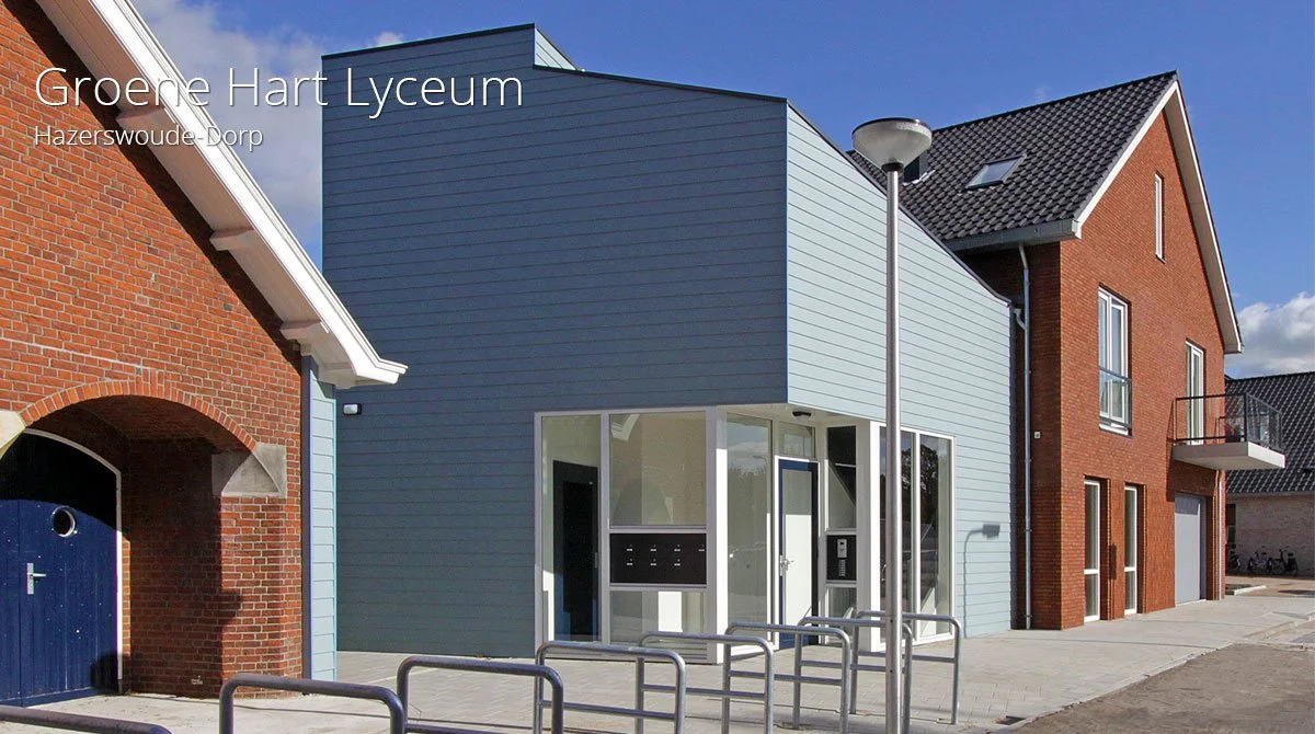 Transformatie Groene Hart Lyceum, nieuwbouw met fysiotherapie, 7 maisonnettes en 4 kluswoningen in het bestaande schoolgebouw.