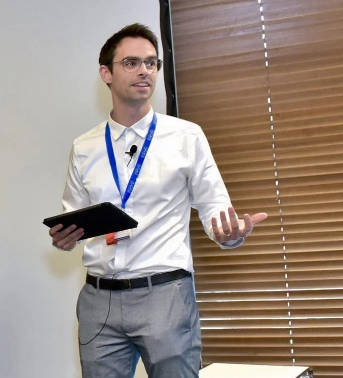 Tom English presenting to EMEA-based B2B sales reps at Gale, part of Cengage Learning.
