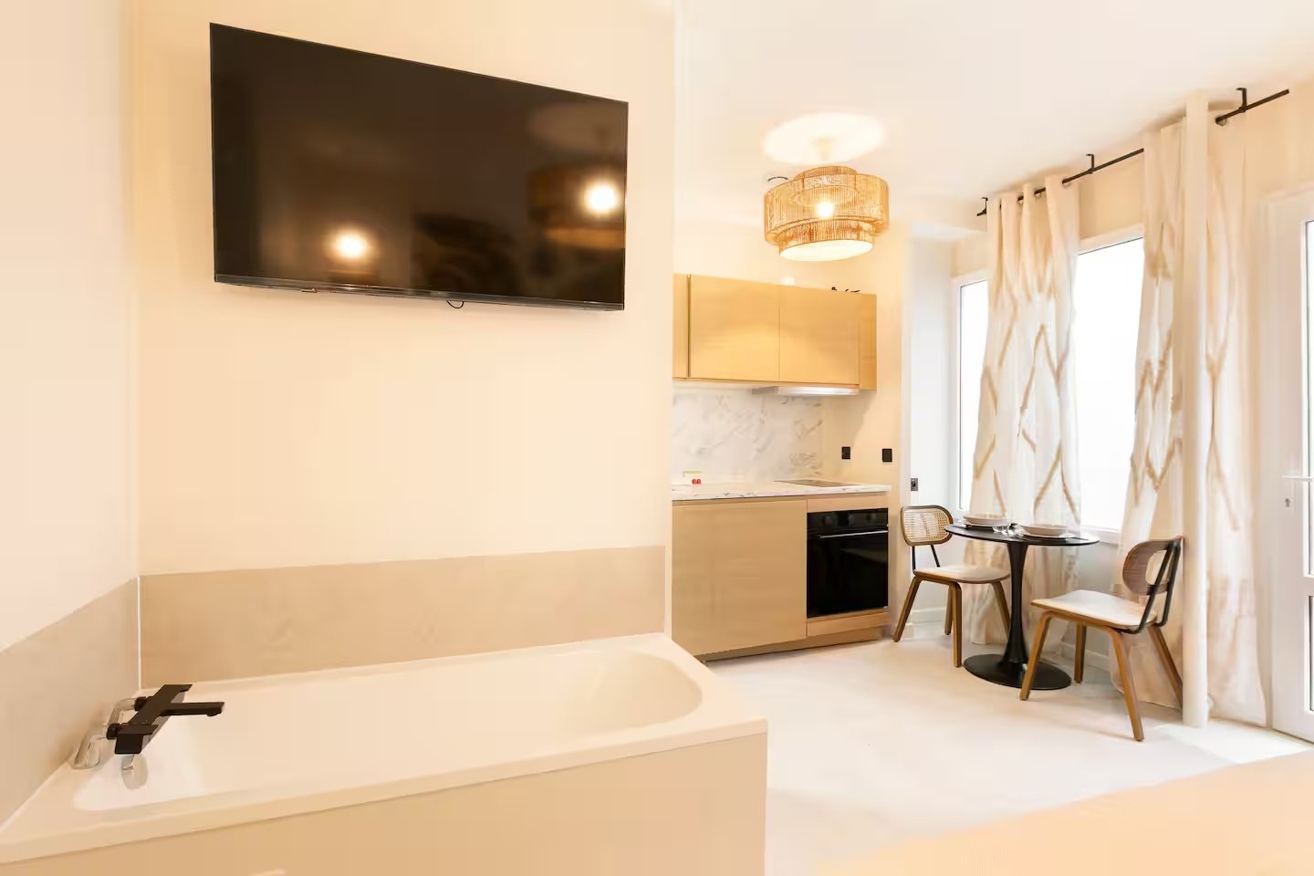 2c66c3ae-8289-4afd-a8d5-a969832eb853.jpg