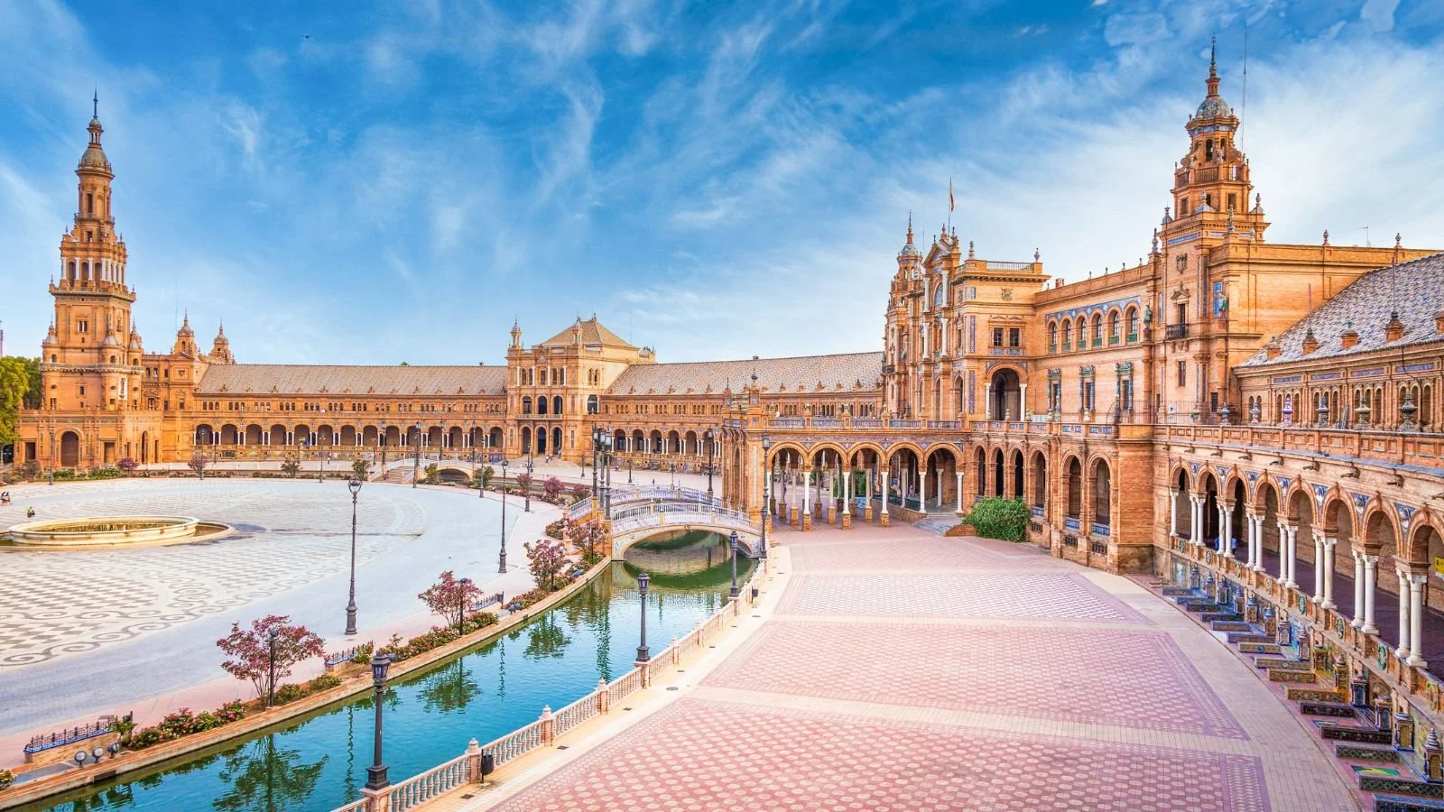 The Plaza de Espana in Seville, Spain, showing the rewards of thoughtful vacation planning.