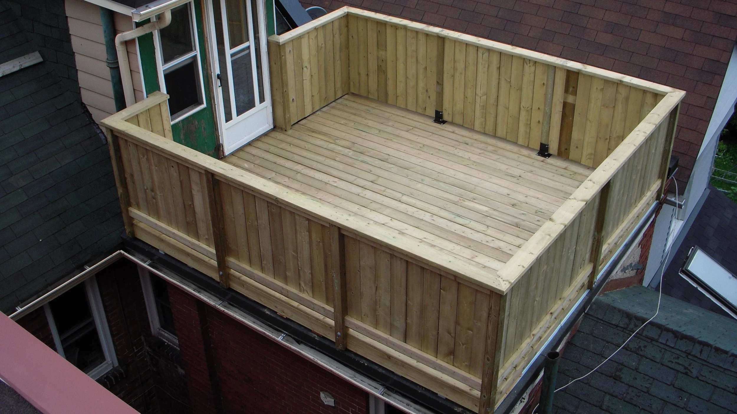 Custom Wood Rooftop Deck Toronto