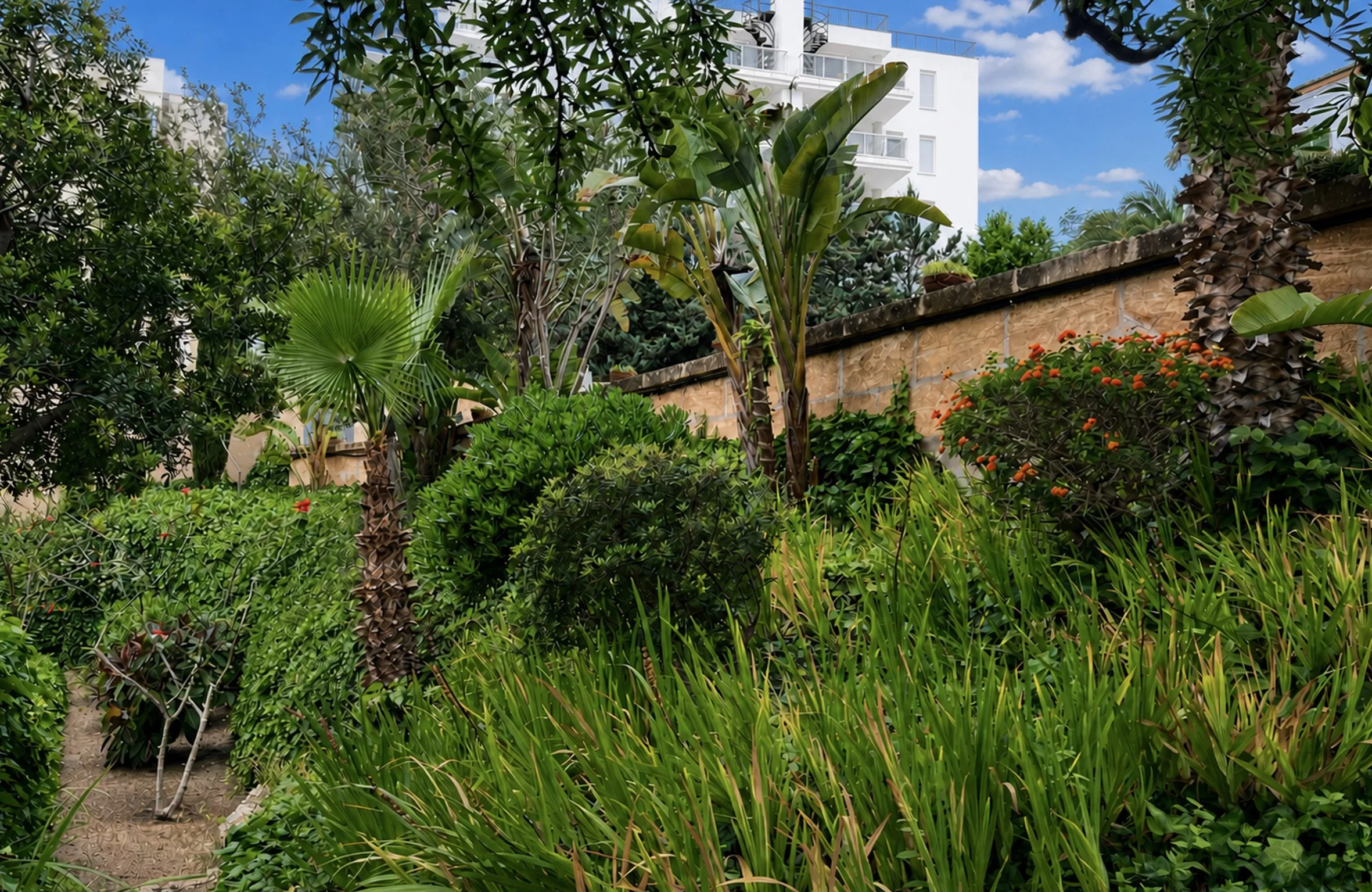 Garden apartment for sale