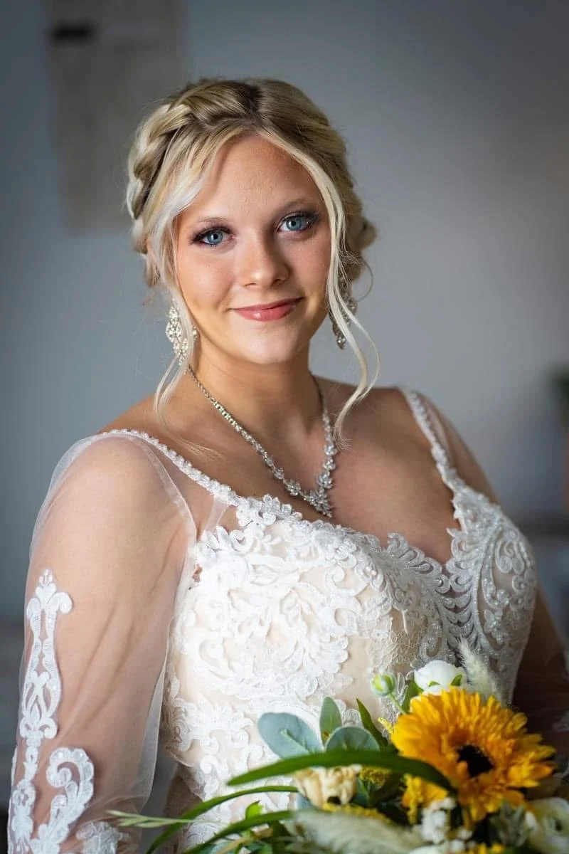 bride lindsey.jpeg