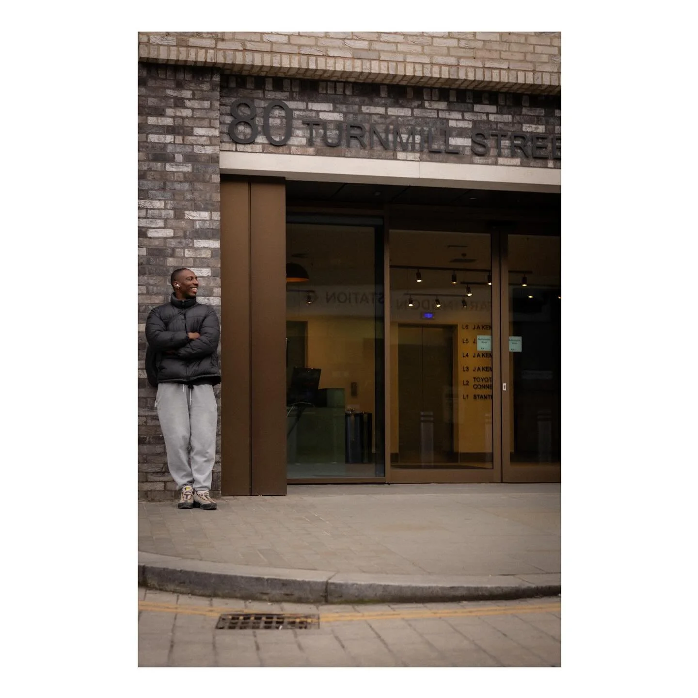 I was in London yesterday for the @thephotographyshow so here&rsquo;s the first London photo dump

#canonr6markii #rf50mmf18 #tamron24 #uk_shooters #frontphotography #filmic_streets #capture_streets #londonphotography #streetleaks #streetdreamsmag #l