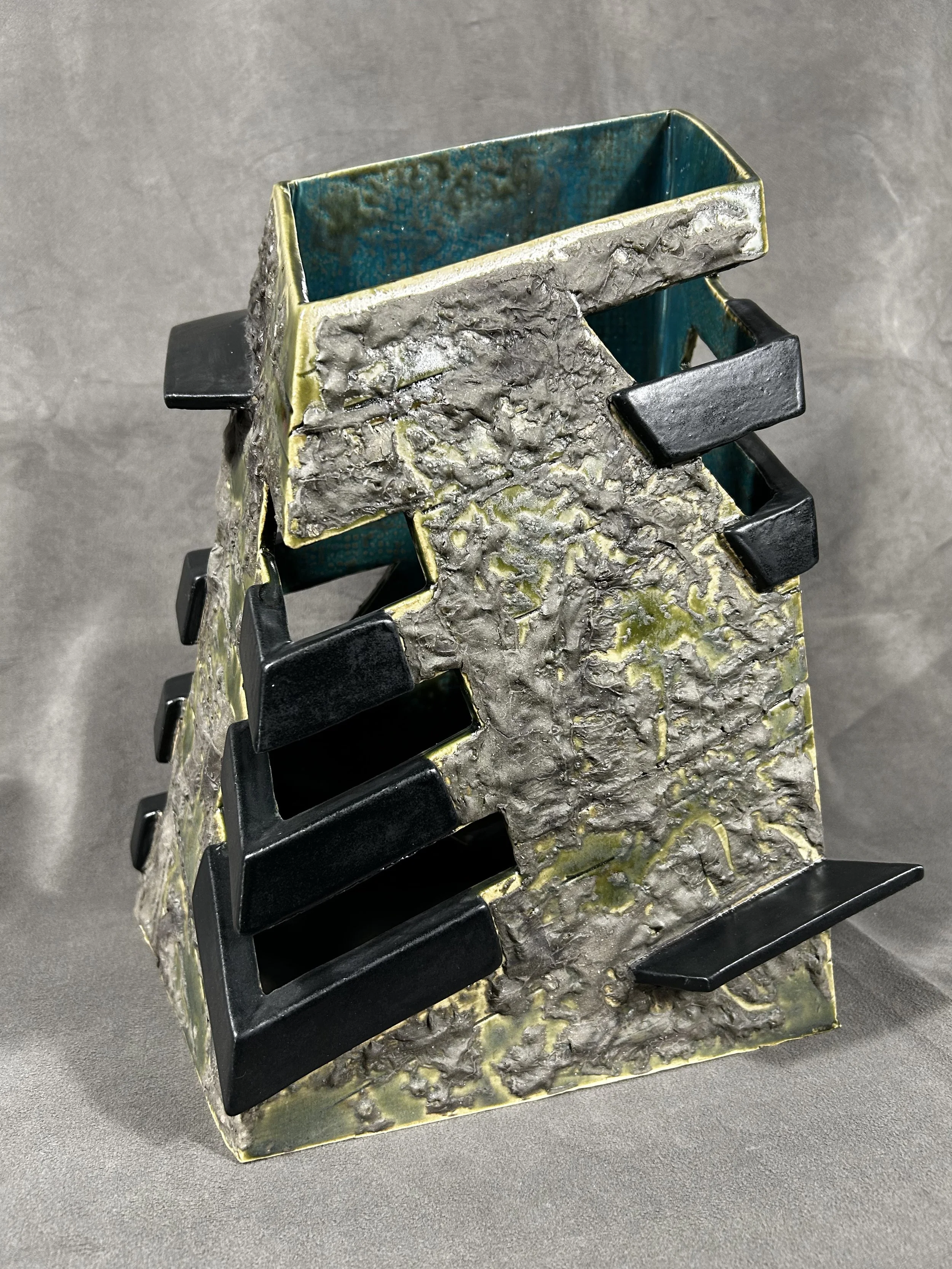 "2025-08"   Glazed Ceramic,  H 44mm W 24mm D 33mm