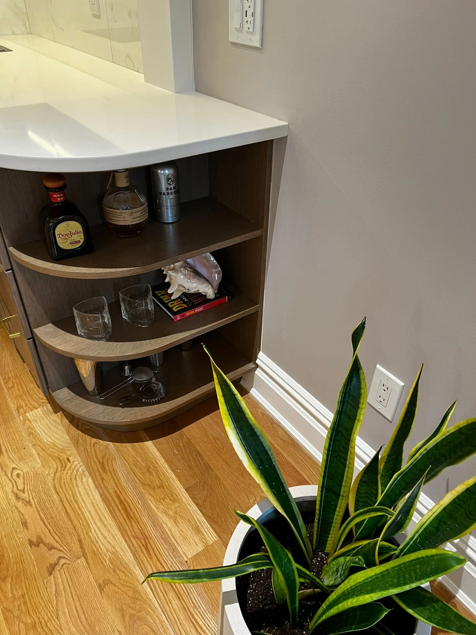 Wet bar shelving