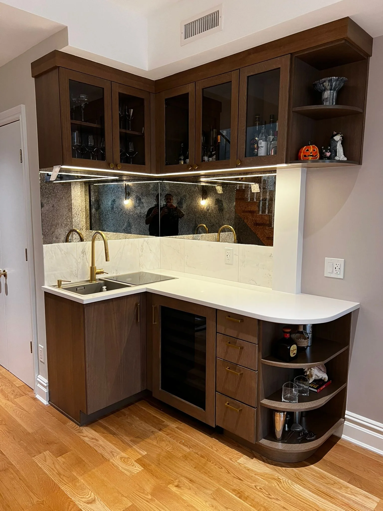 Wet bar