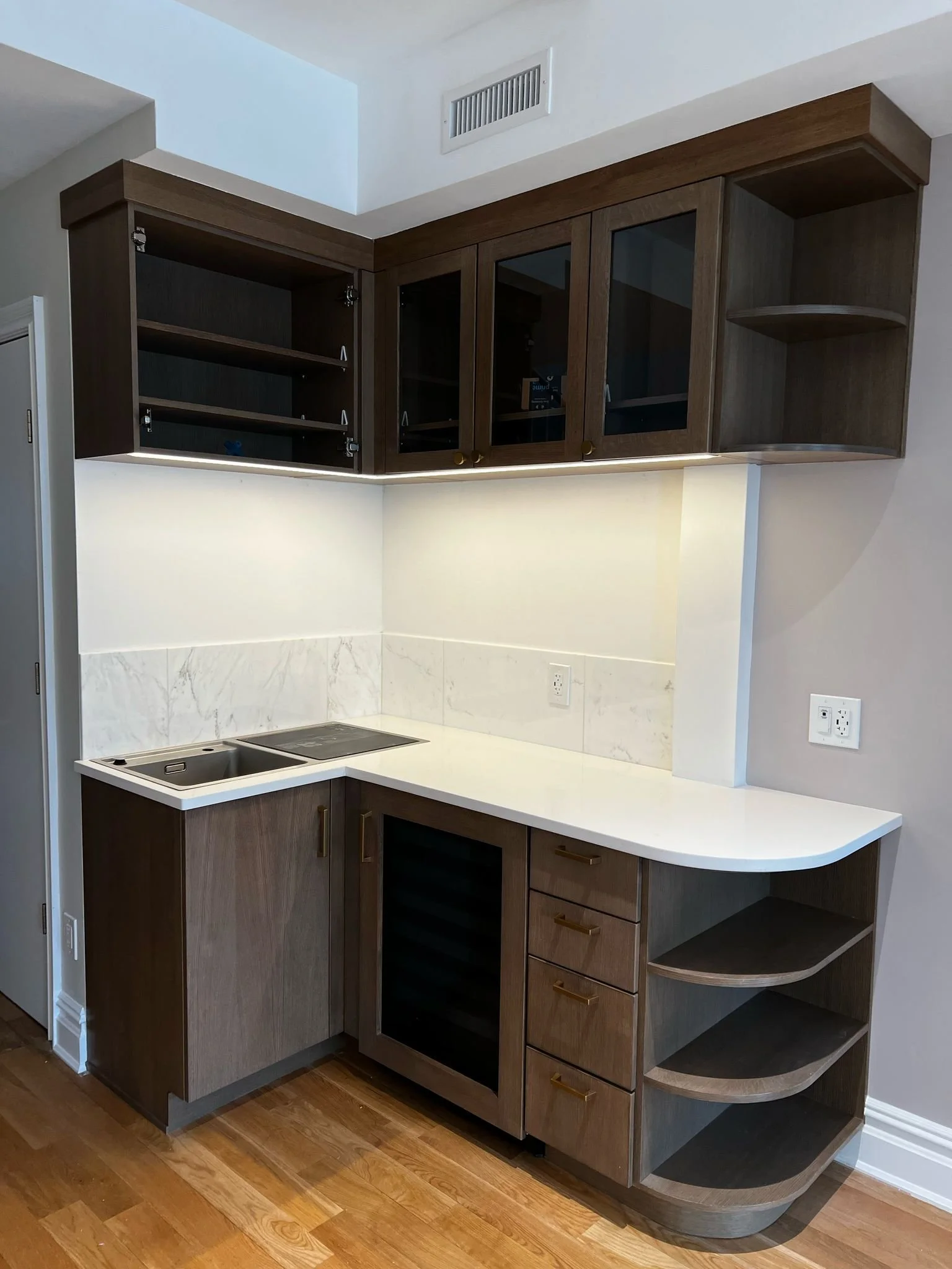 Wet bar