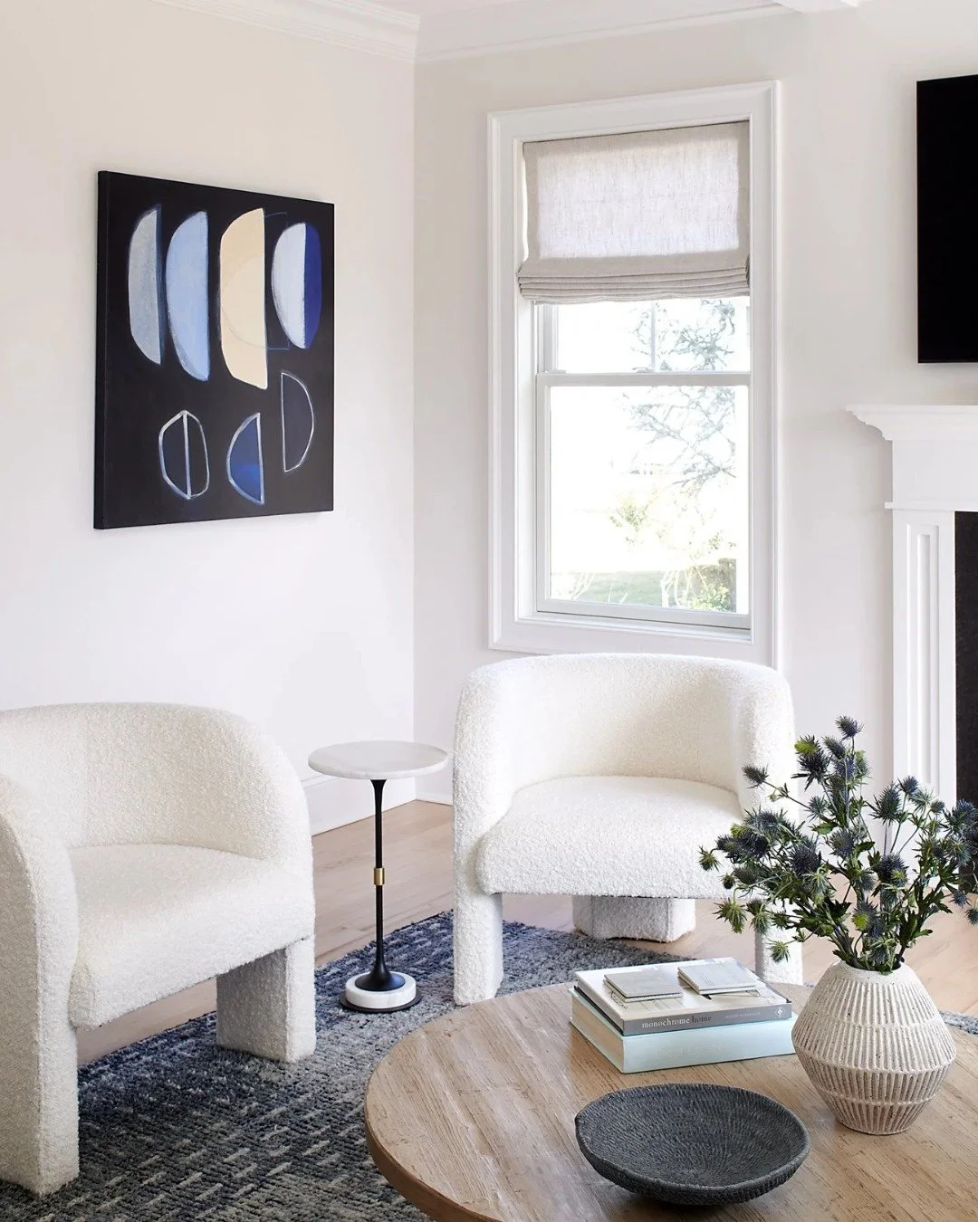 Good design gives you something to stop and admire in every corner. 

From buckles on the back of a chair to unique artwork, it&rsquo;s the smaller details that make a home feel special.

Design: @hco_interiors 
Photography: @mcbecks_pix
