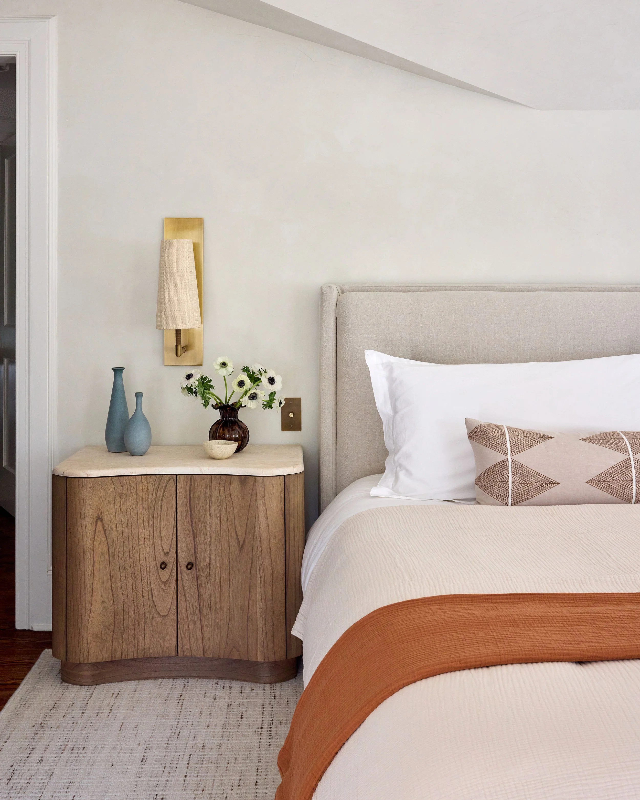 Luxury interior design by HCO Interiors featuring bespoke residential interiors, custom furnishings, modern living spaces and full-service interior design in New Jersey and New York.