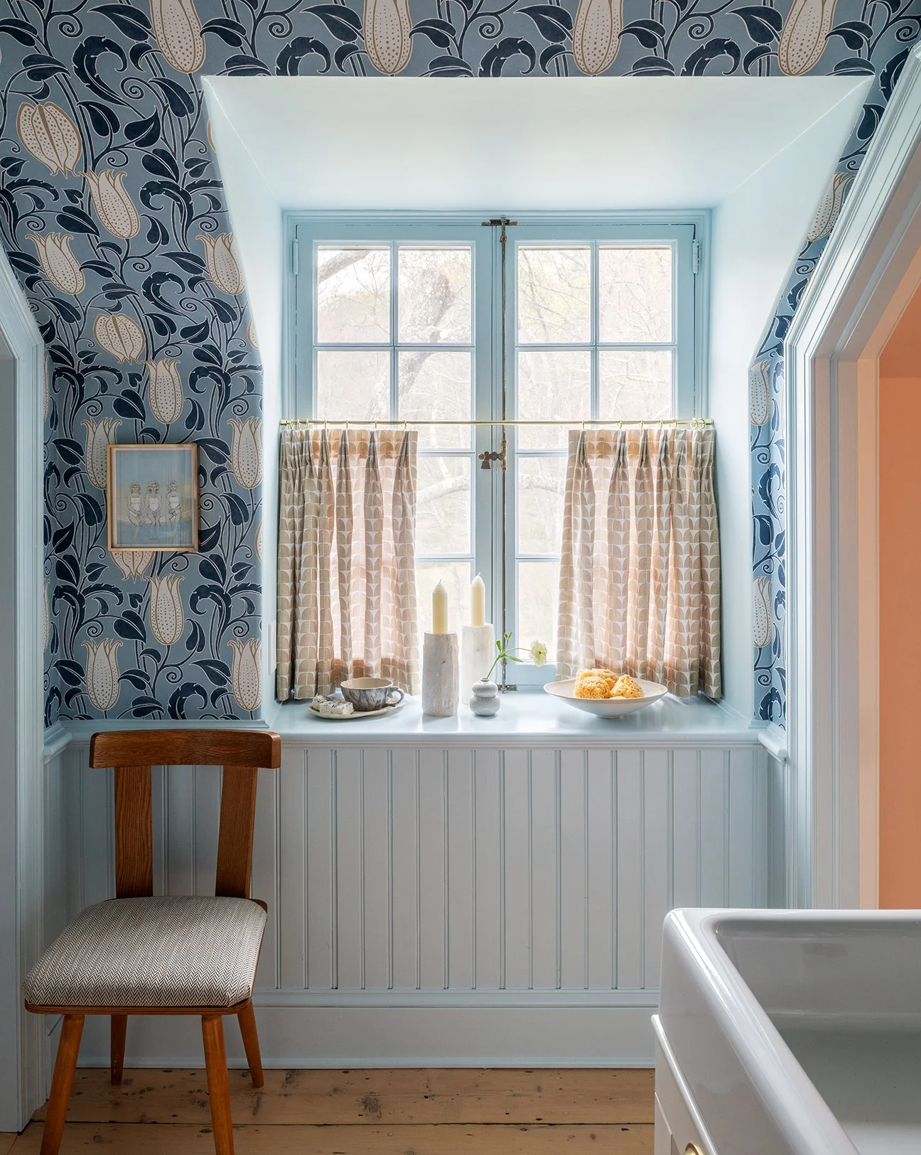 Luxury interior design by HCO Interiors featuring bespoke residential interiors, custom furnishings, modern living spaces and full-service interior design in New Jersey and New York.