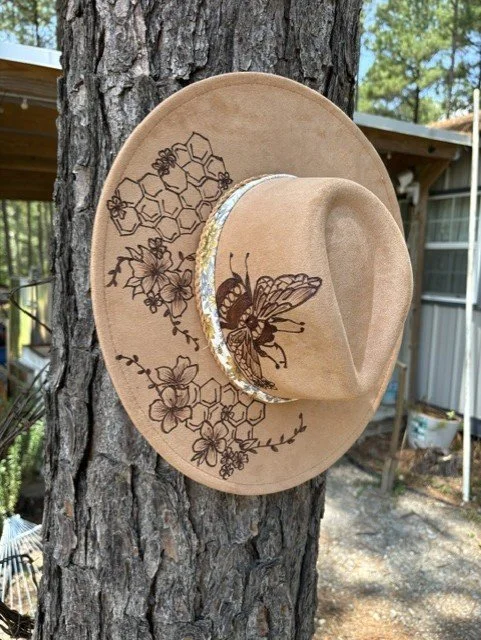 Bee in my Bonnet.jpg
