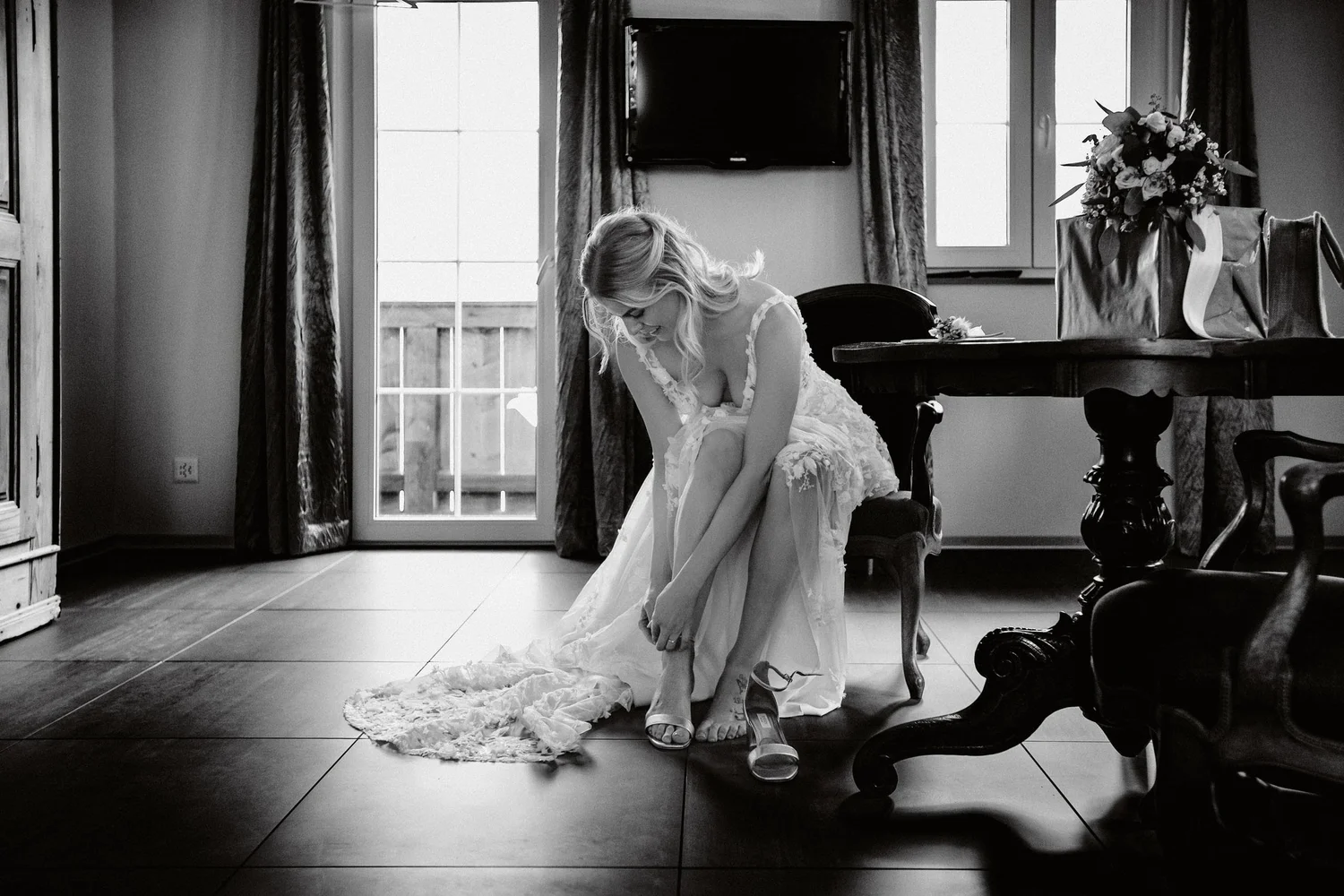 Eine Braut beim Getting Ready – Hochzeitsreportage von Hedrich Weddings