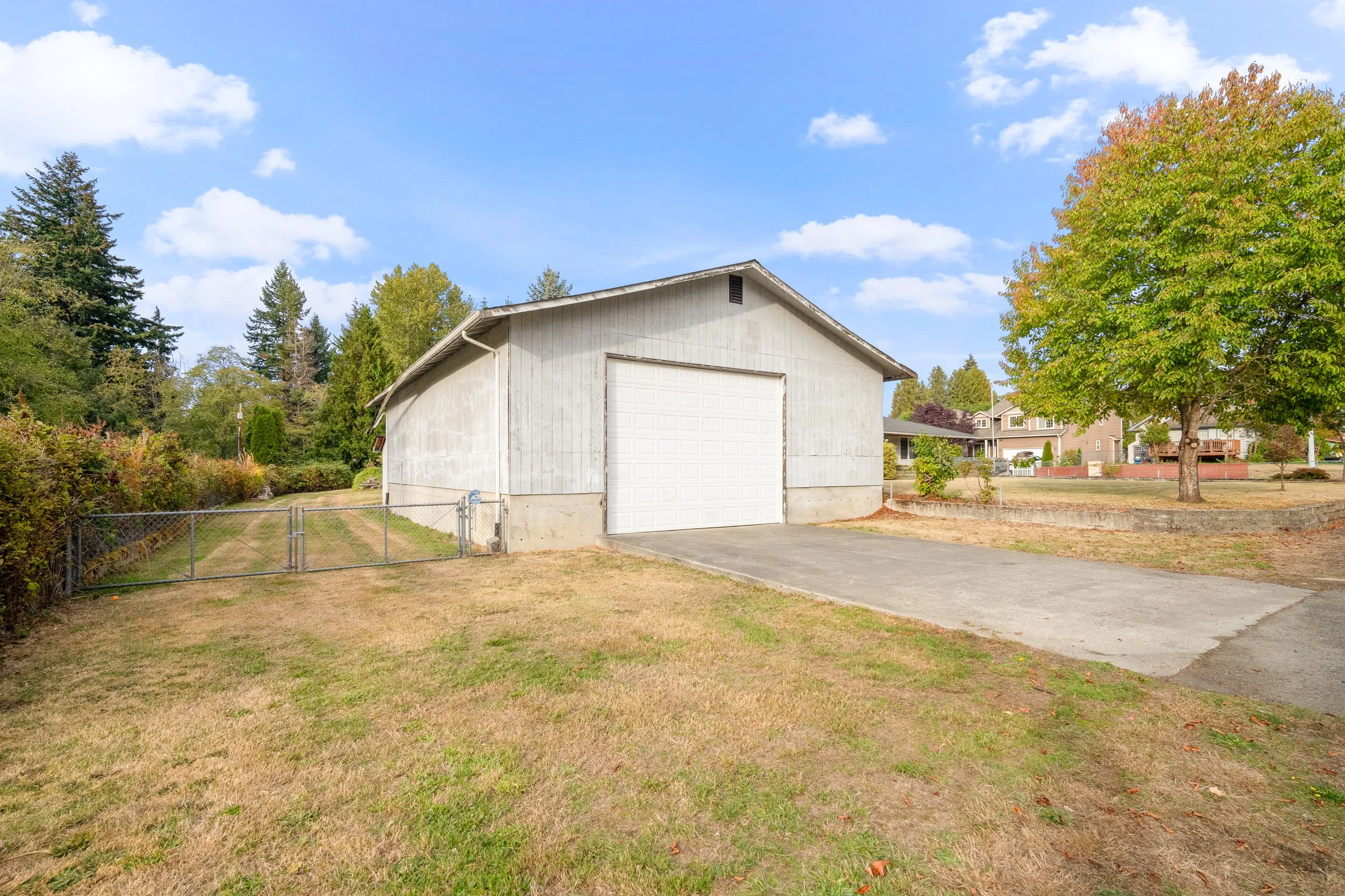 1605-126th-st-se-everett-wa-heated-shop-exterior.jpg