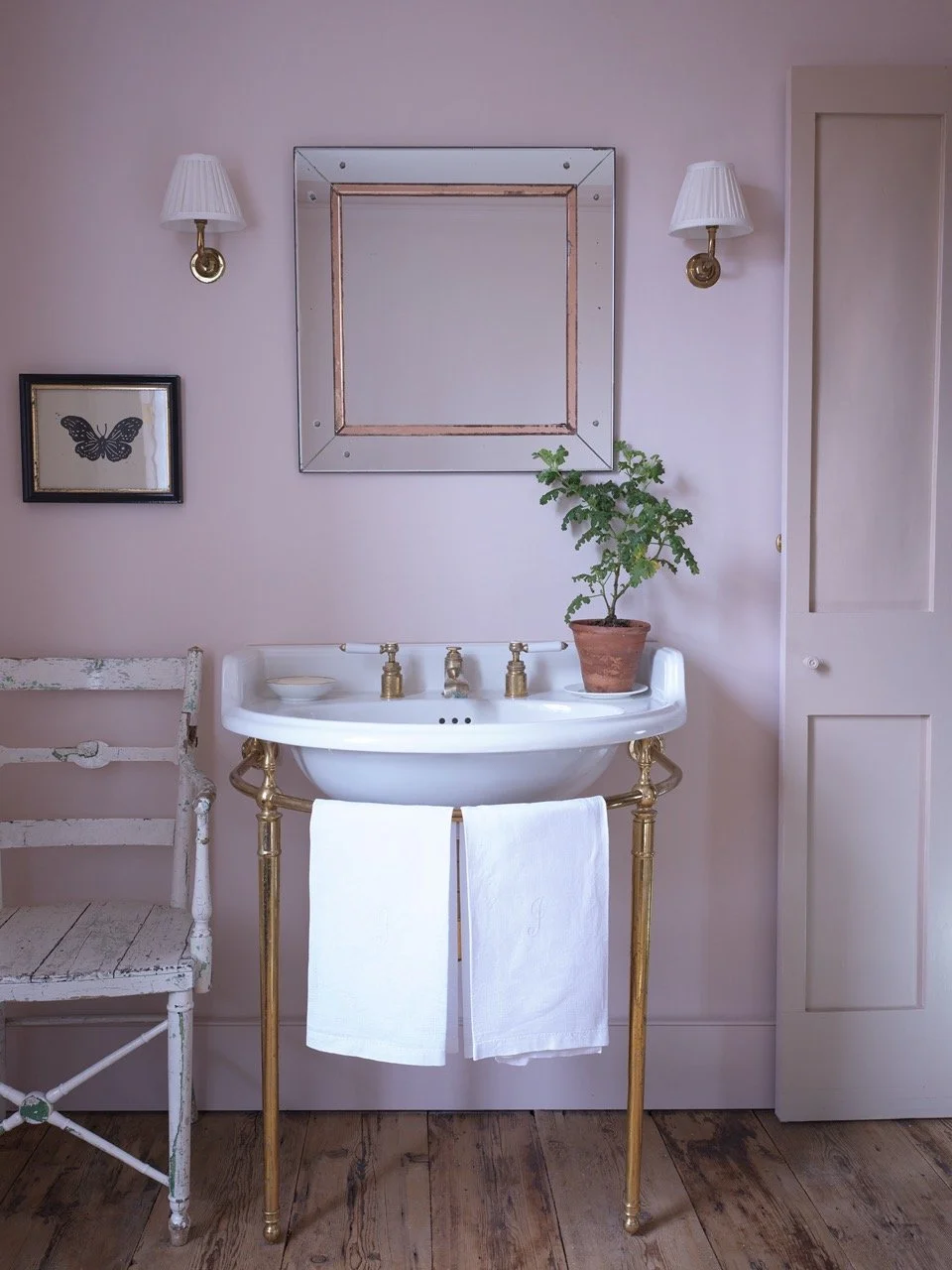 SU1229_JP_Murray_Bathroom4_Hero Large.jpeg
