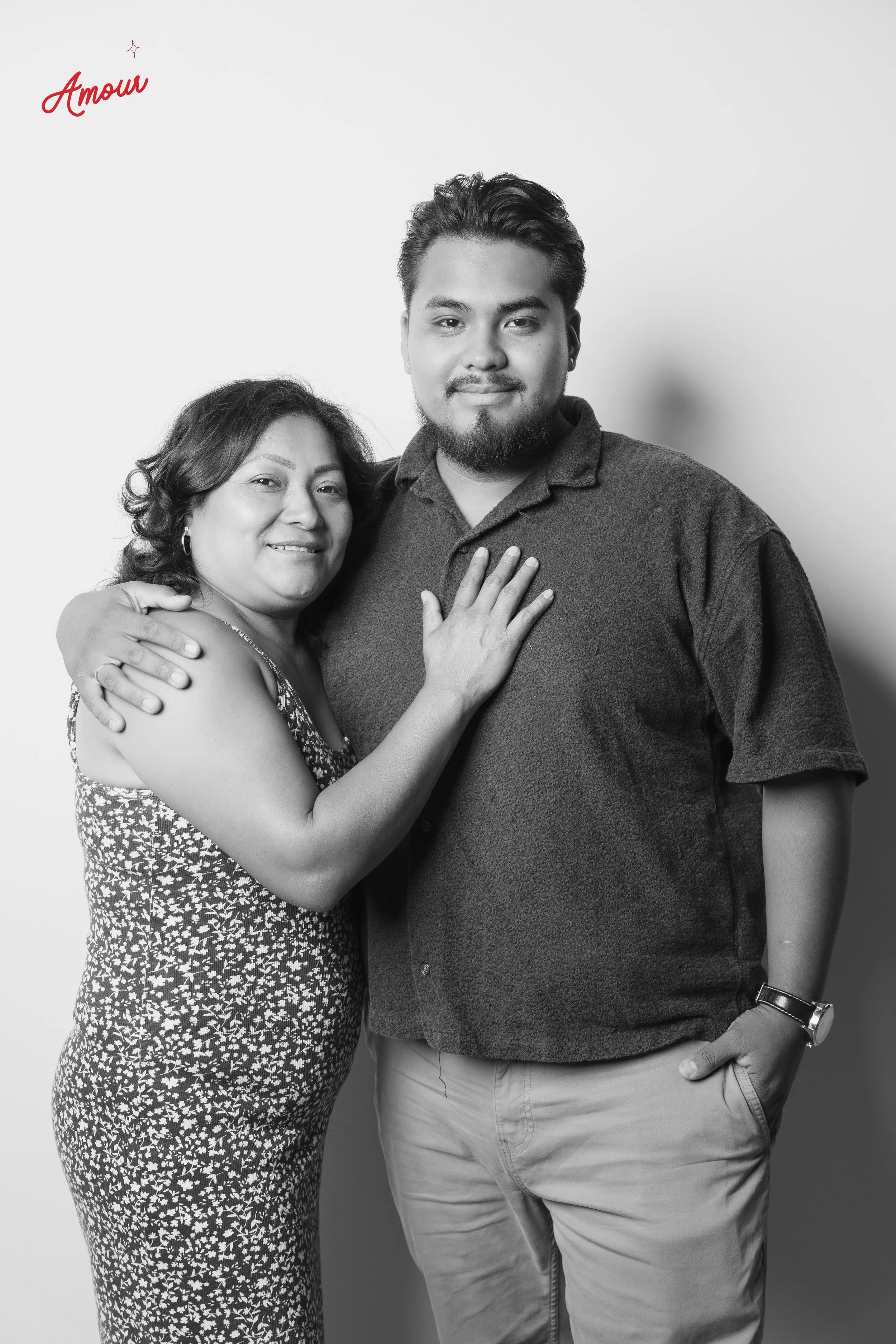 AMOUR GALLERIA FRIENDS & FAMILY-36.jpg