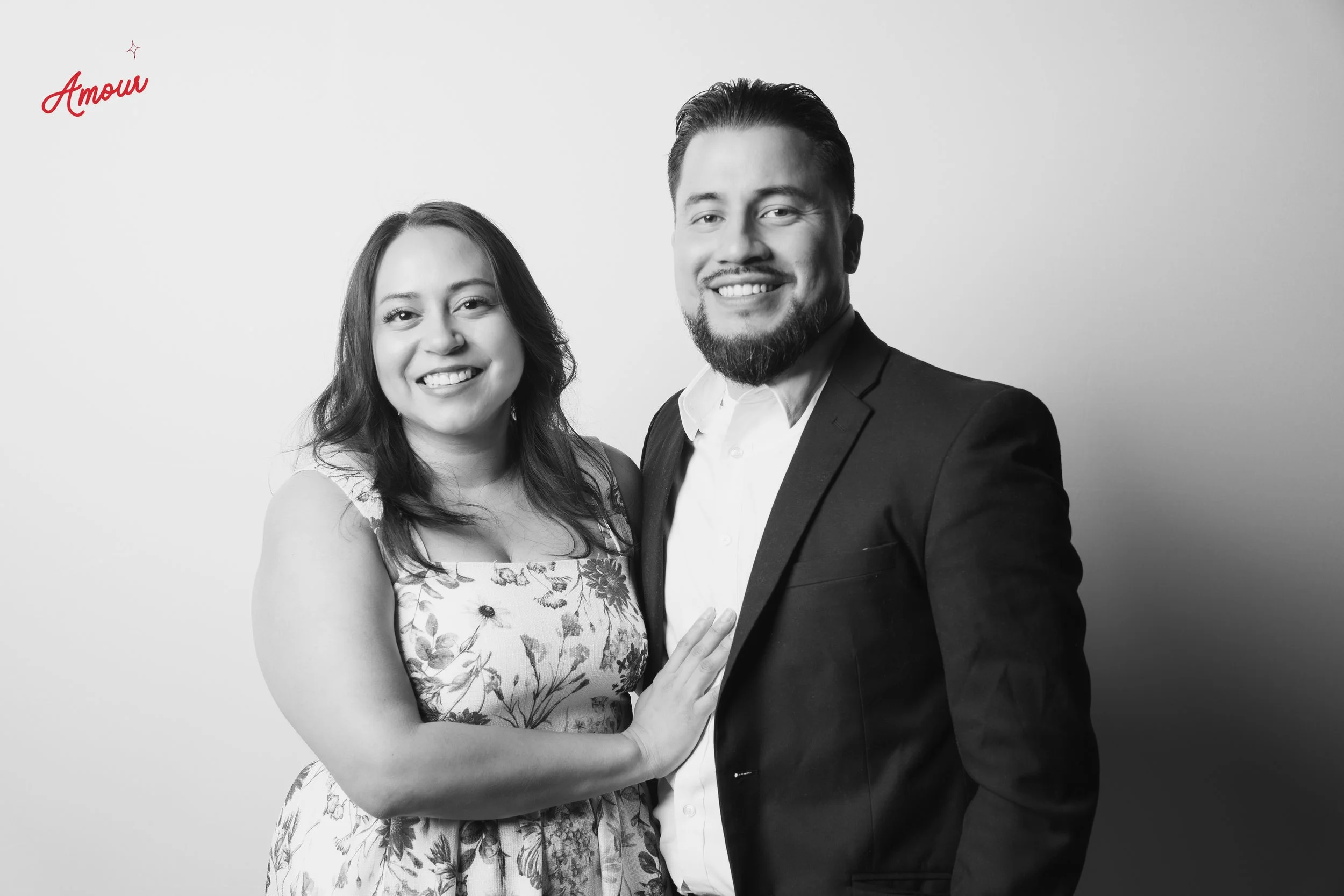AMOUR GALLERIA FRIENDS & FAMILY-108.jpg