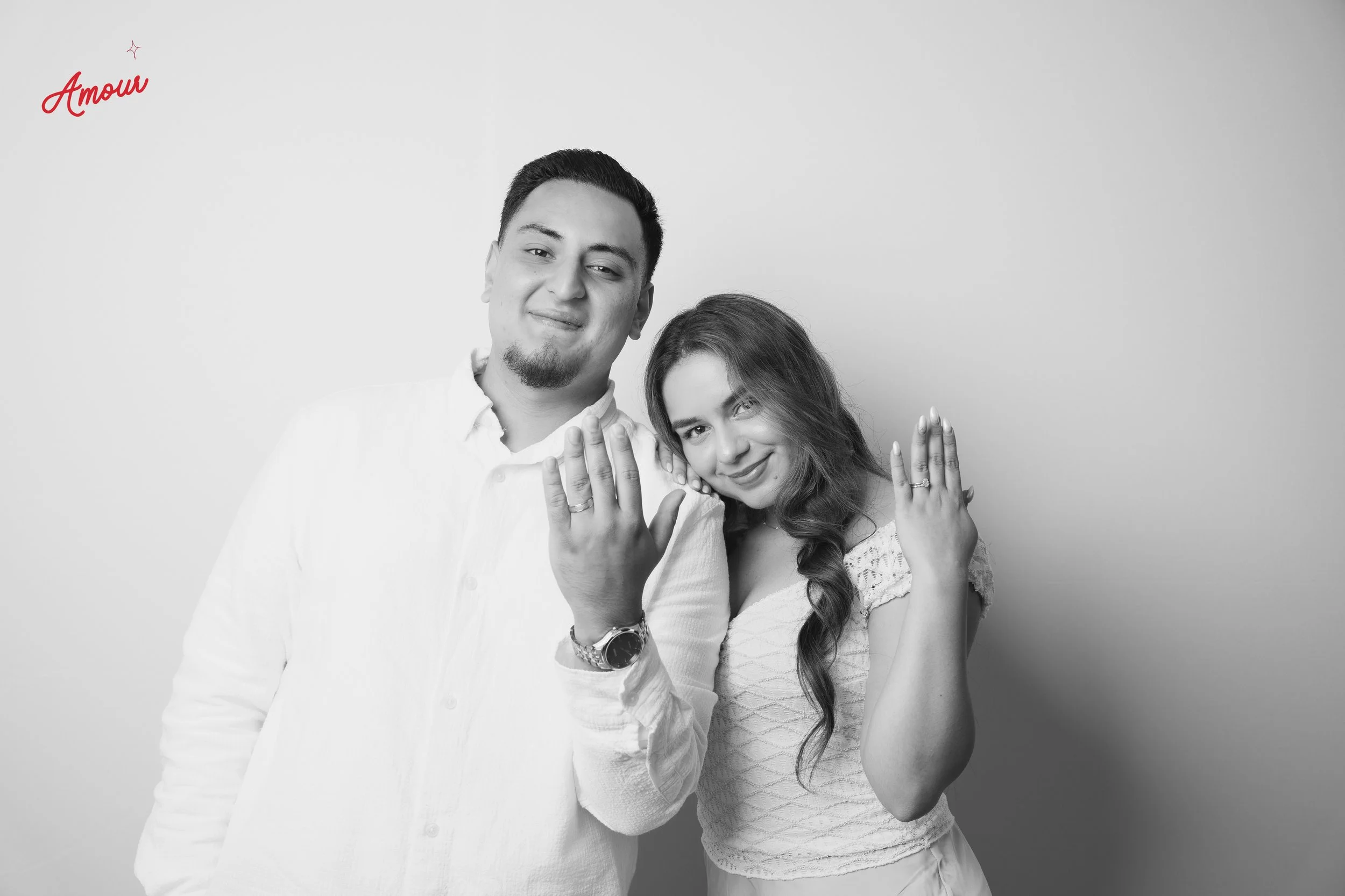 AMOUR GALLERIA FRIENDS & FAMILY-8.jpg